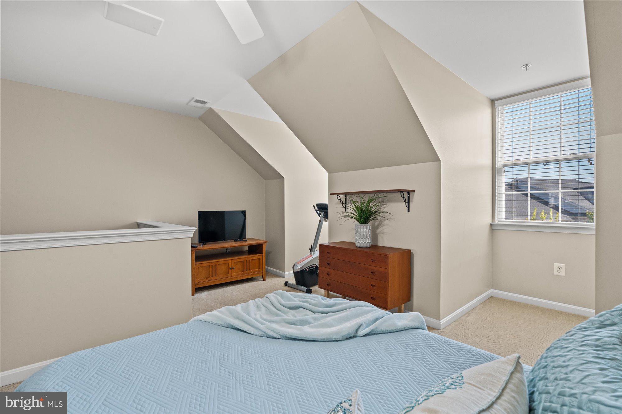 CAMERON STATION - Residential