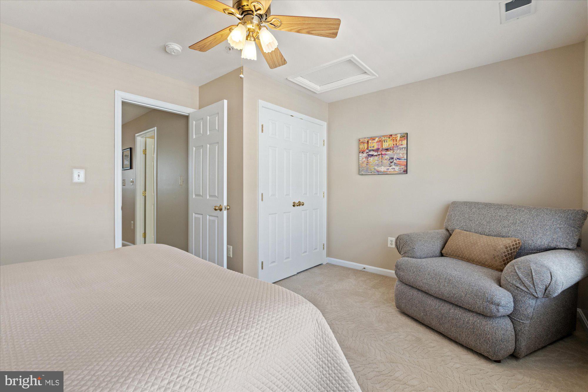 CAMERON STATION - Residential