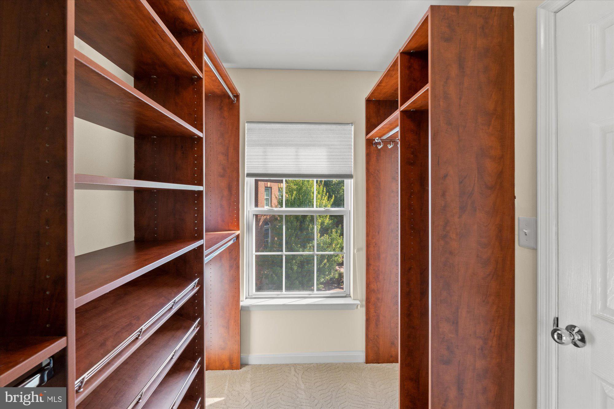 CAMERON STATION - Residential