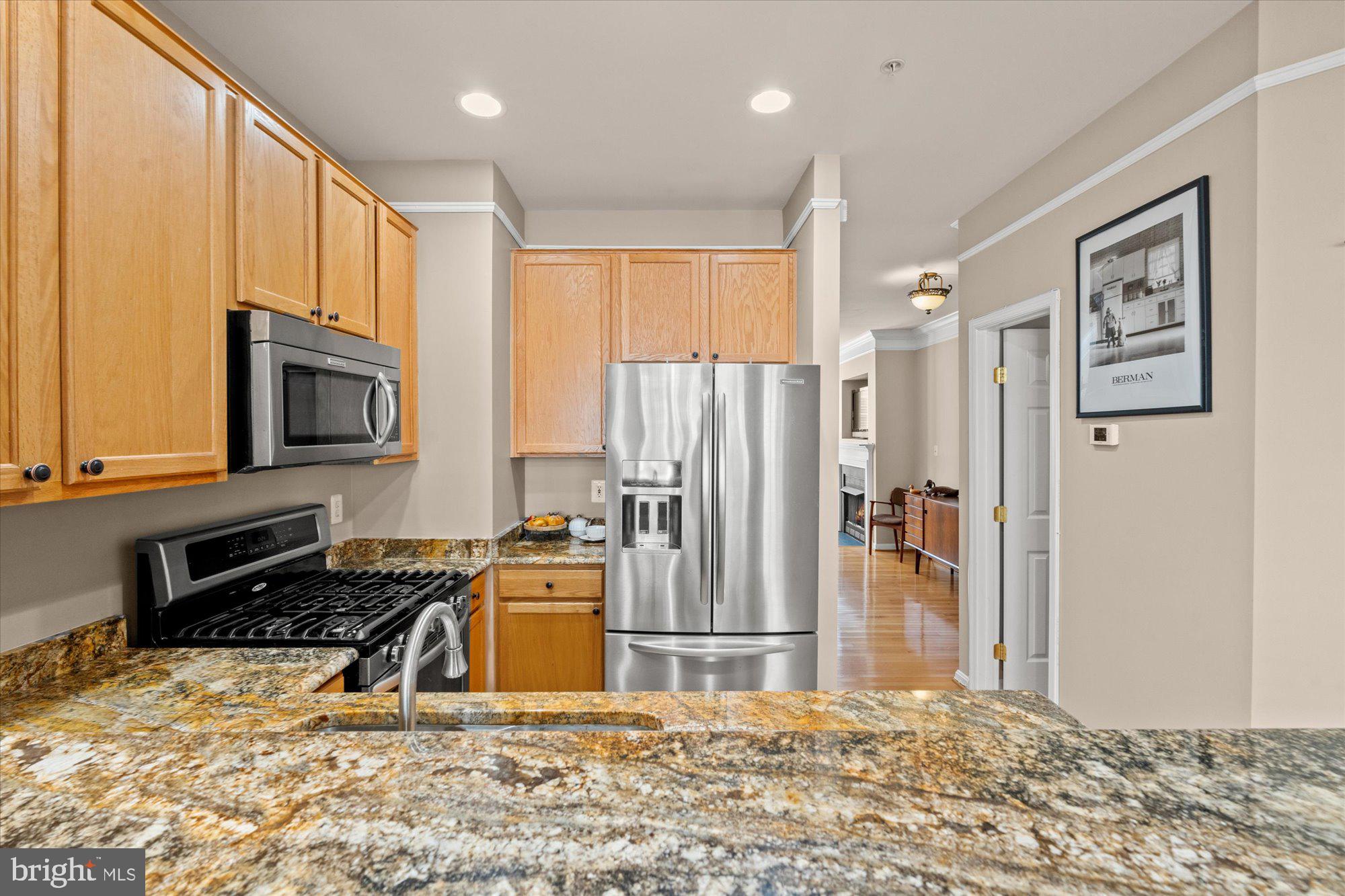 CAMERON STATION - Residential