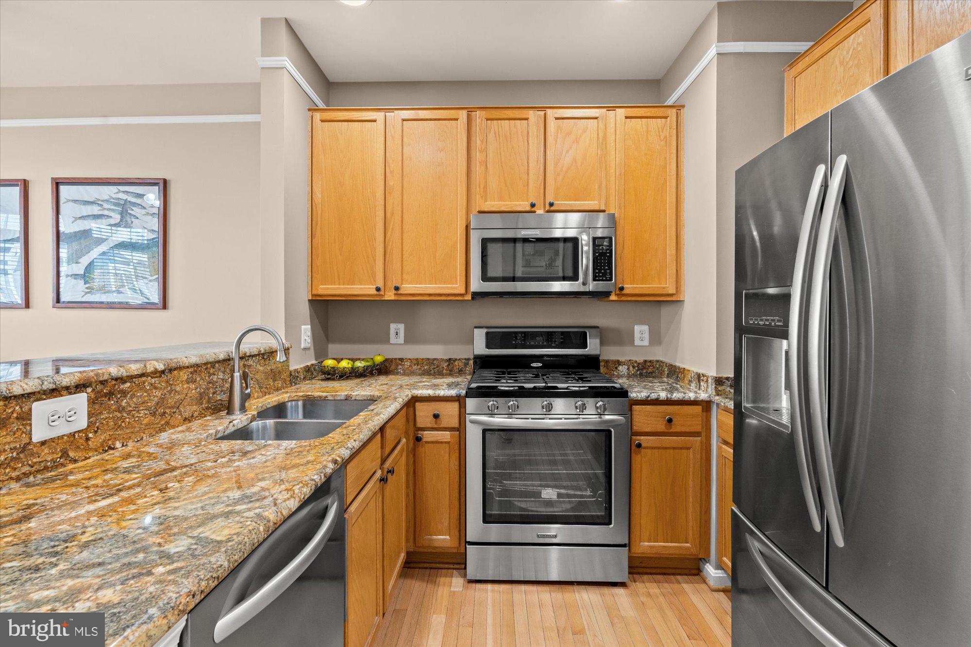 CAMERON STATION - Residential