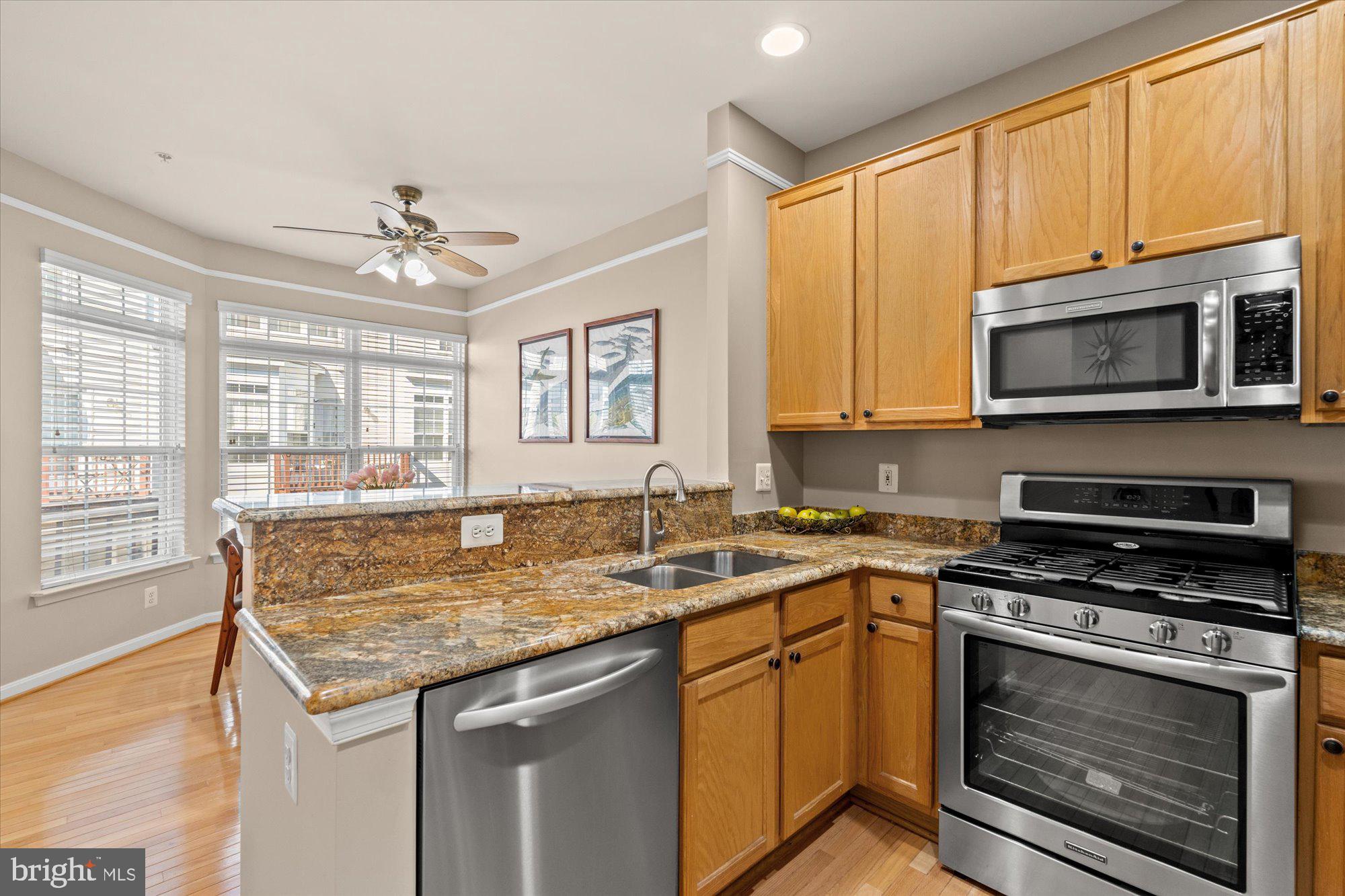 CAMERON STATION - Residential