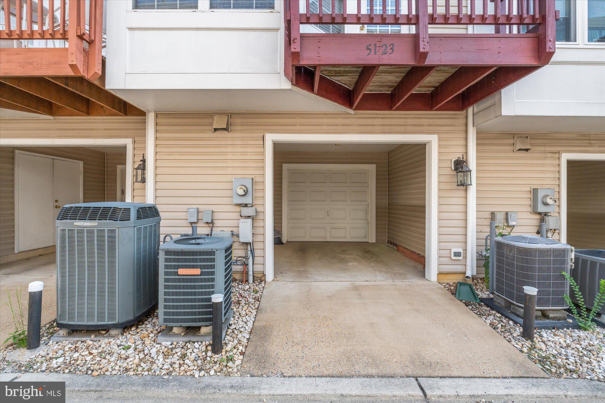 CAMERON STATION - Residential