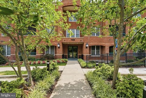 Photo of 7055 Heritage Hunt Drive #111, GAINESVILLE, VA 20155 (MLS # VAPW2124608)