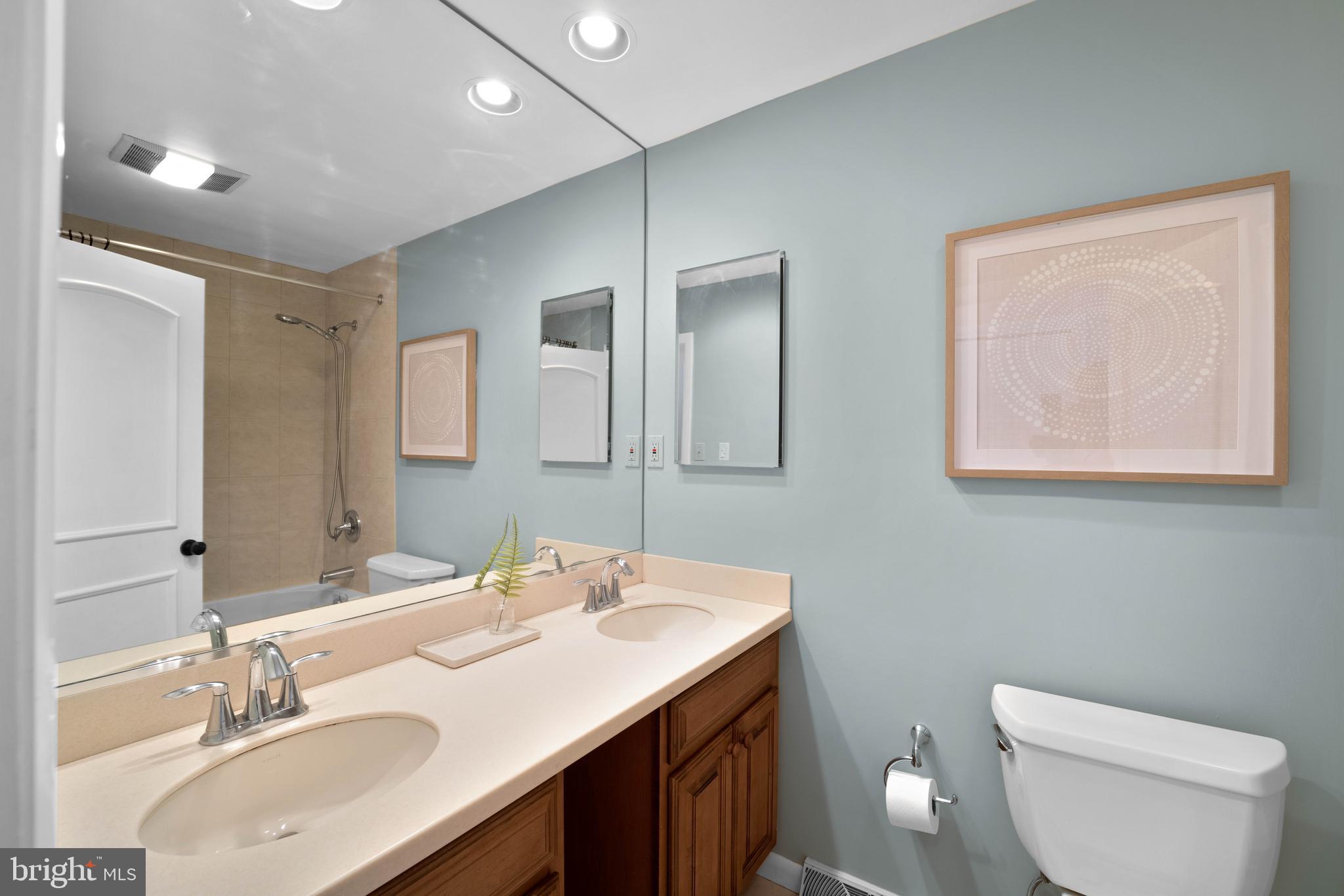 ADMIRAL HEIGHTS - Residential