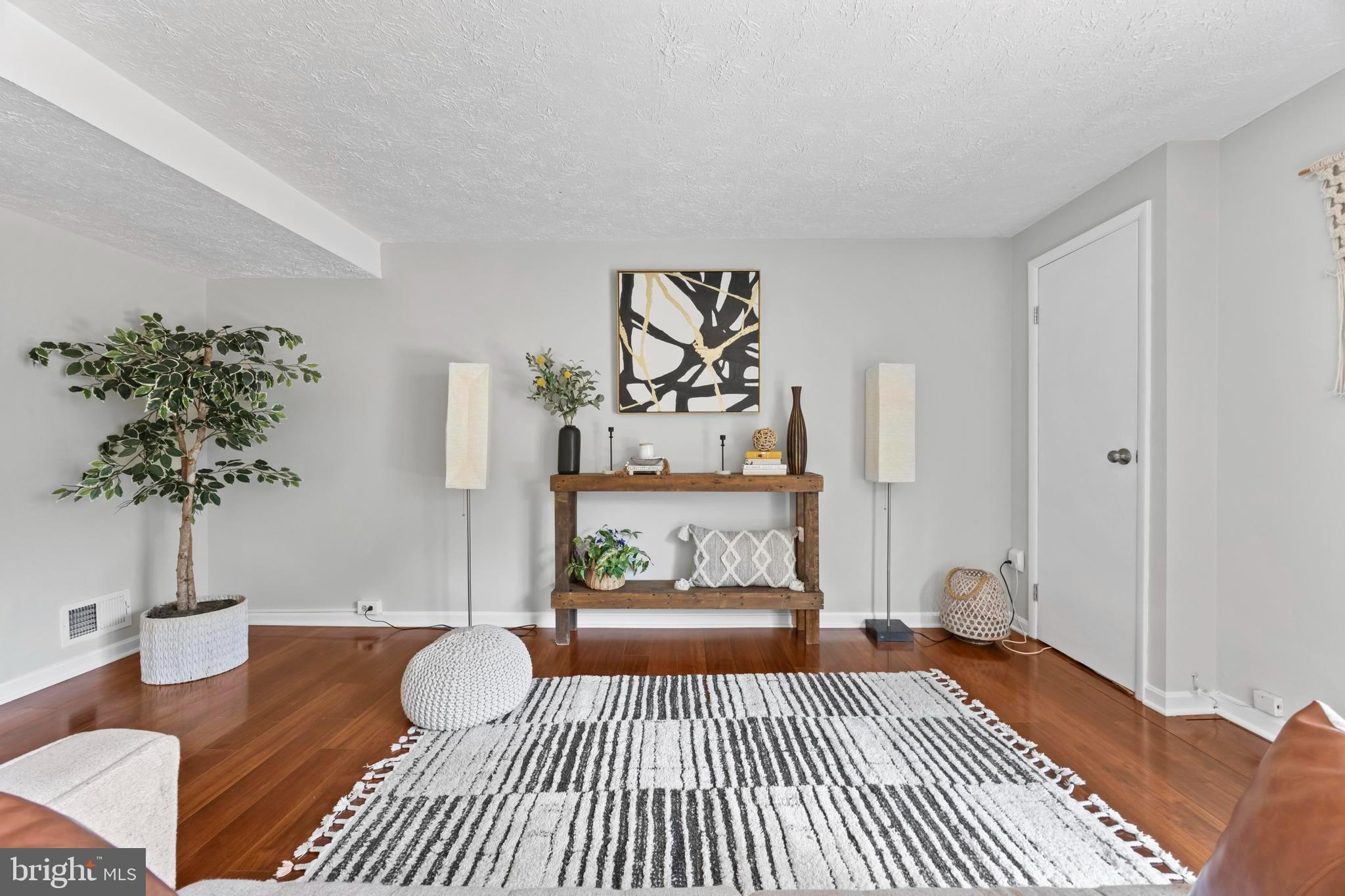 BLUNT COMMONS - Residential