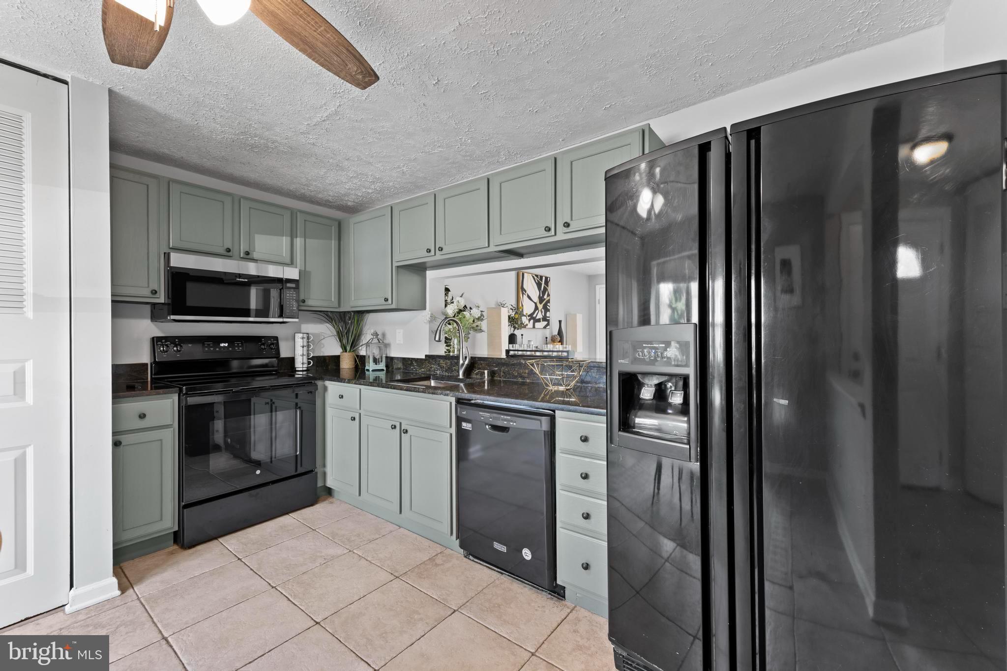 BLUNT COMMONS - Residential