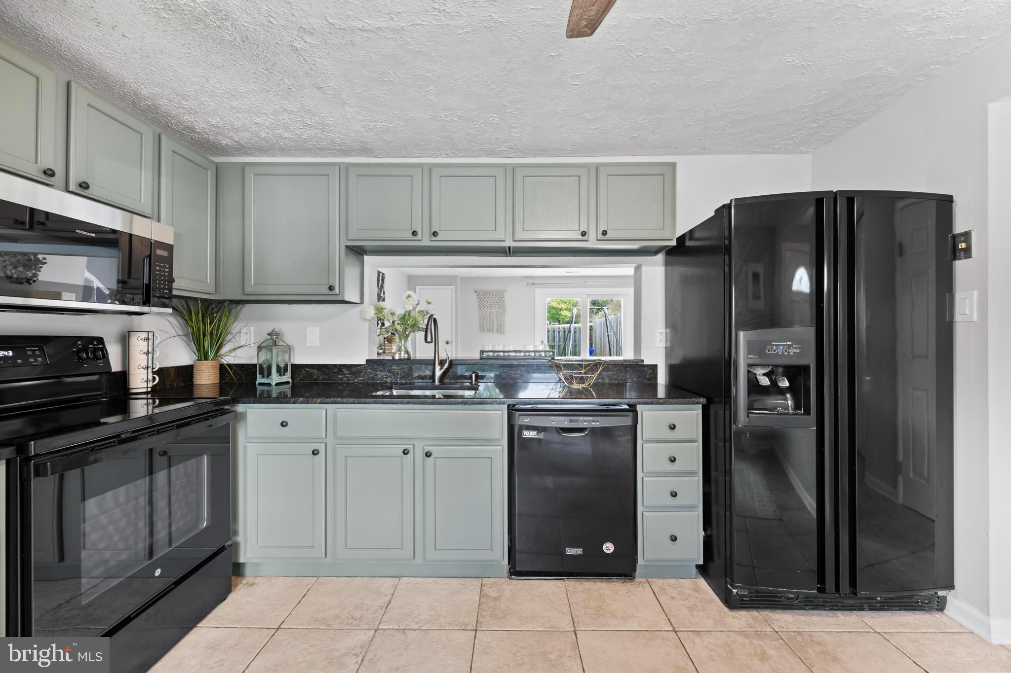 BLUNT COMMONS - Residential