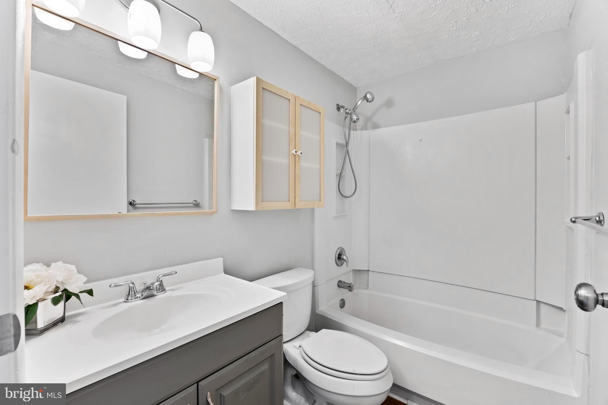 BLUNT COMMONS - Residential