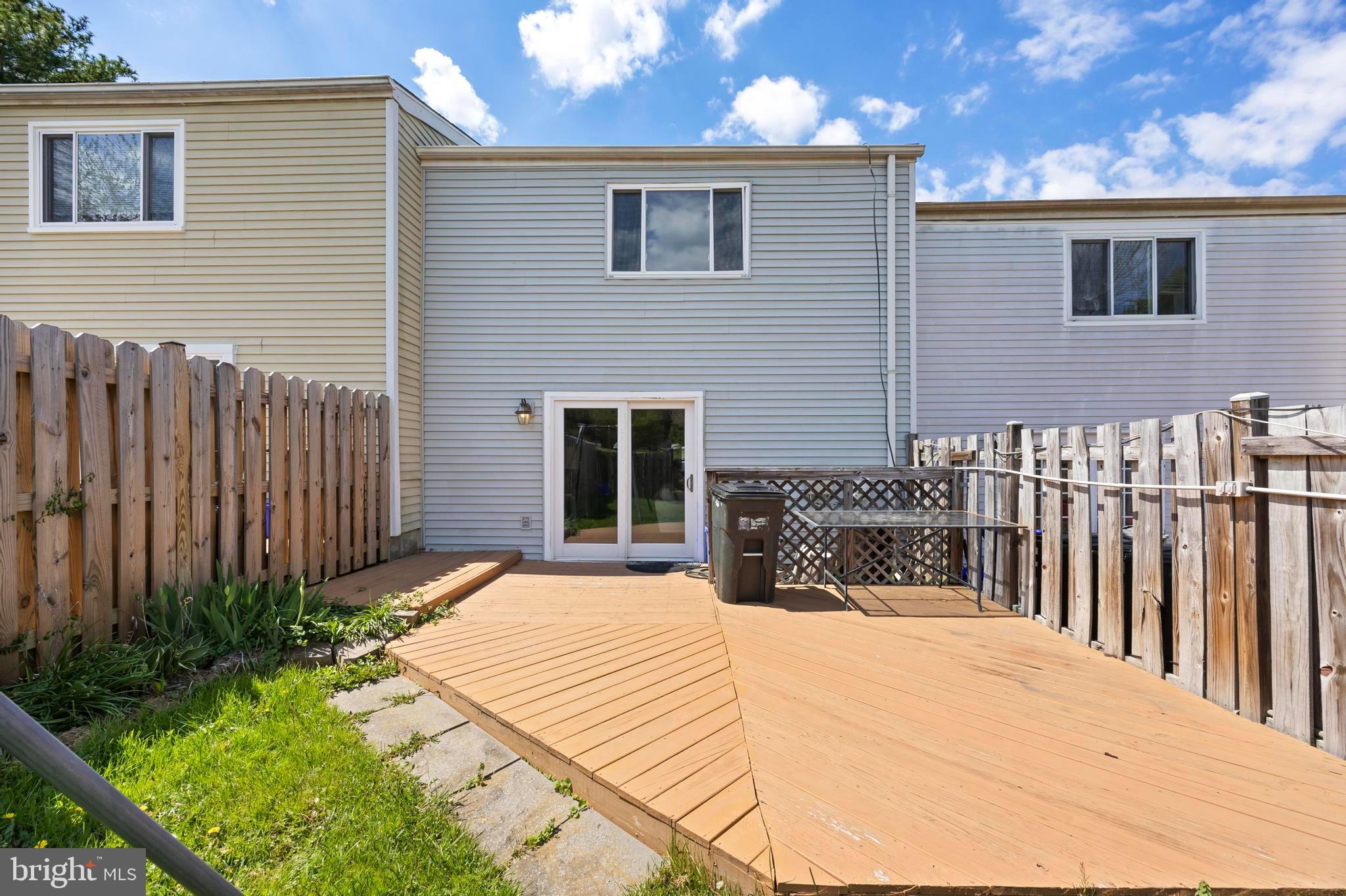 BLUNT COMMONS - Residential