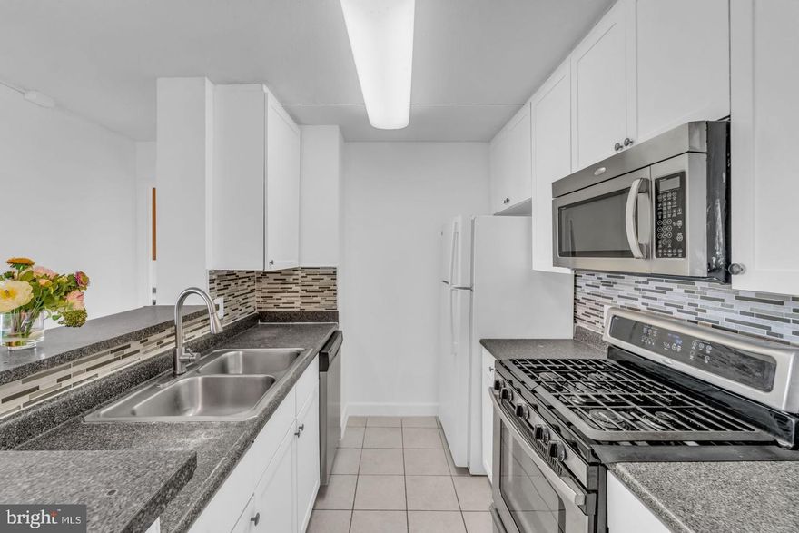 **PRICED REDUCED** All Utilities Included + Metro Shuttle! Catch this 1BR Condo before it is gone! Seller Motivated.
Welcome to your new home in a secure, amenity-rich community in Alexandria. This bright condo features new flooring throughout and an in-unit washer/dryer combo for everyday convenience. Enjoy easy access to BJ’s, Home Depot, restaurants, and shops just steps away! 
Commuters will love the weekday shuttle to Van Dorn Metro, and DCA Airport is just 10 miles  away. The building offers controlled access for peace of mind and is close to the future Inova Alexandria Hospital site (opening 2028).
Don’t miss this opportunity to live in one of Alexandria’s most convenient and connected communities!