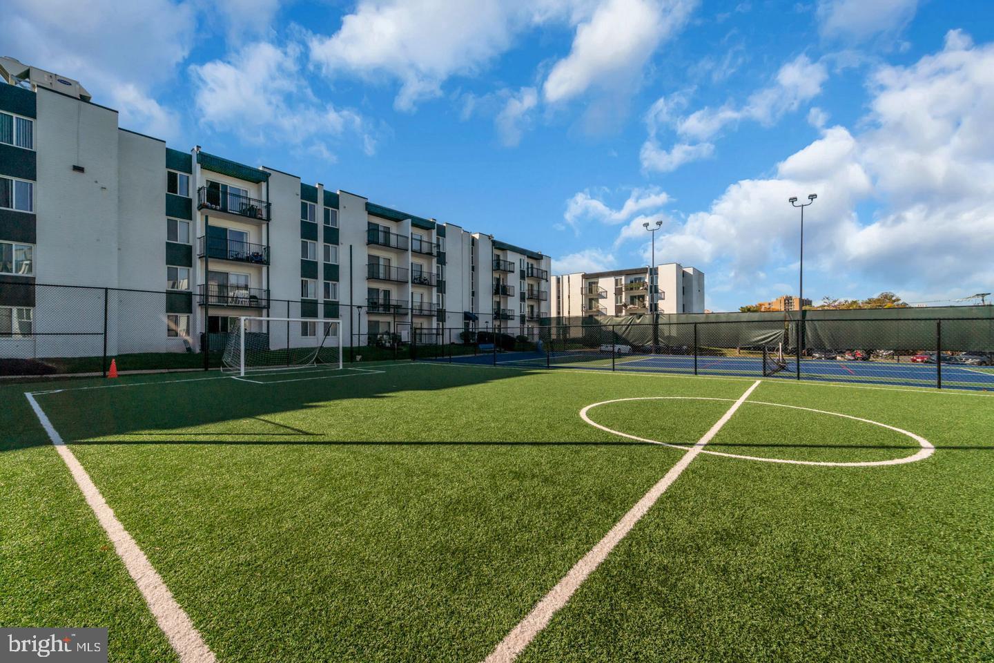 EOS TWENTY-ONE - Residential