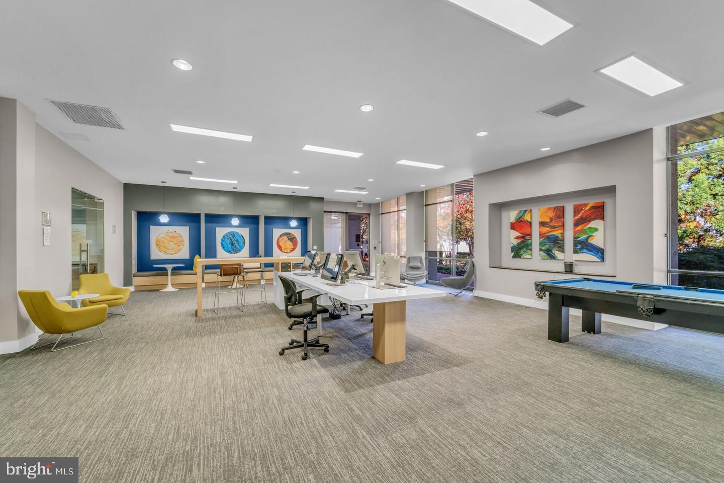 EOS TWENTY-ONE - Residential