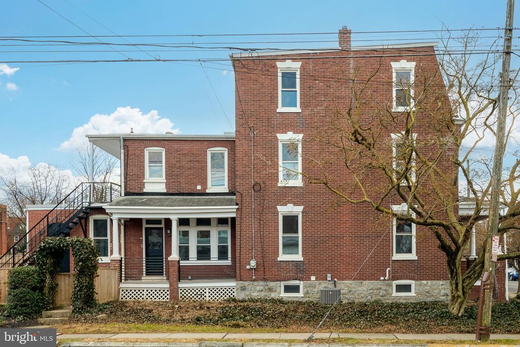 Photo of 829 N SHIPPEN ST, LANCASTER, PA 17602 (MLS # PALA2029570)