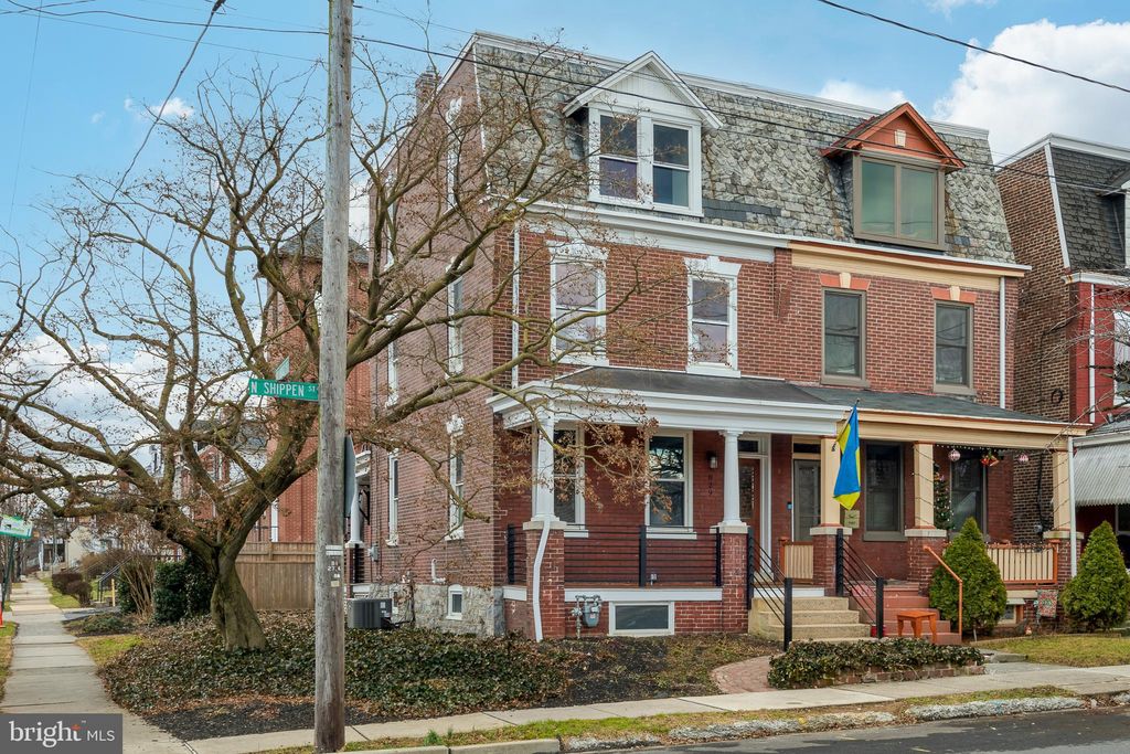 Photo of 829 N SHIPPEN ST, LANCASTER, PA 17602 (MLS # PALA2029570)