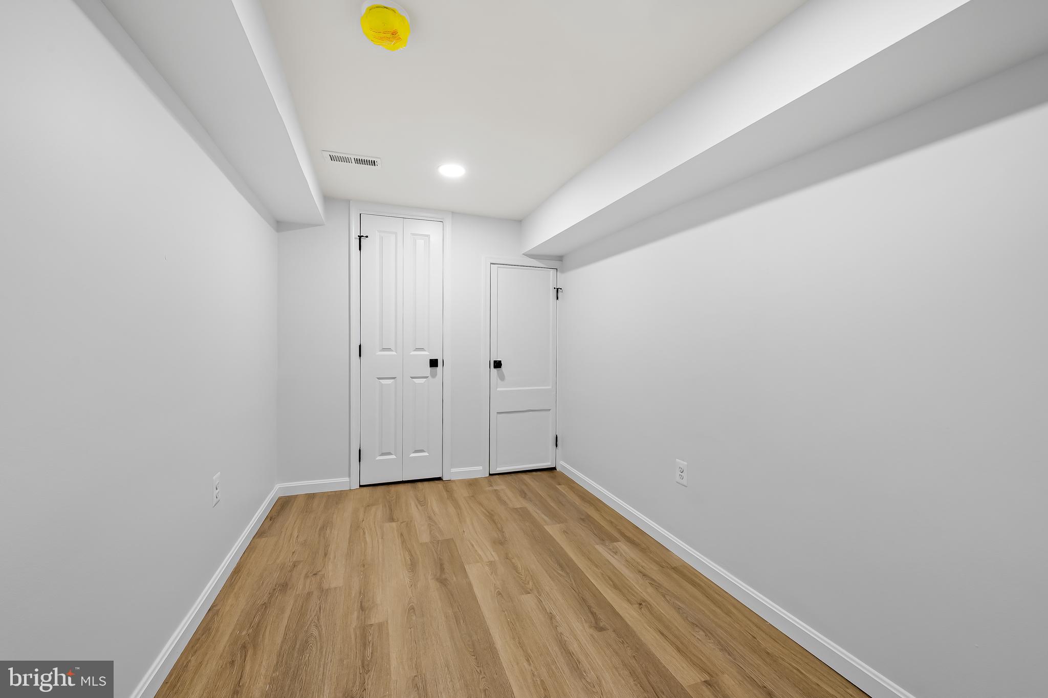 CHARLES VILLAGE - Residential