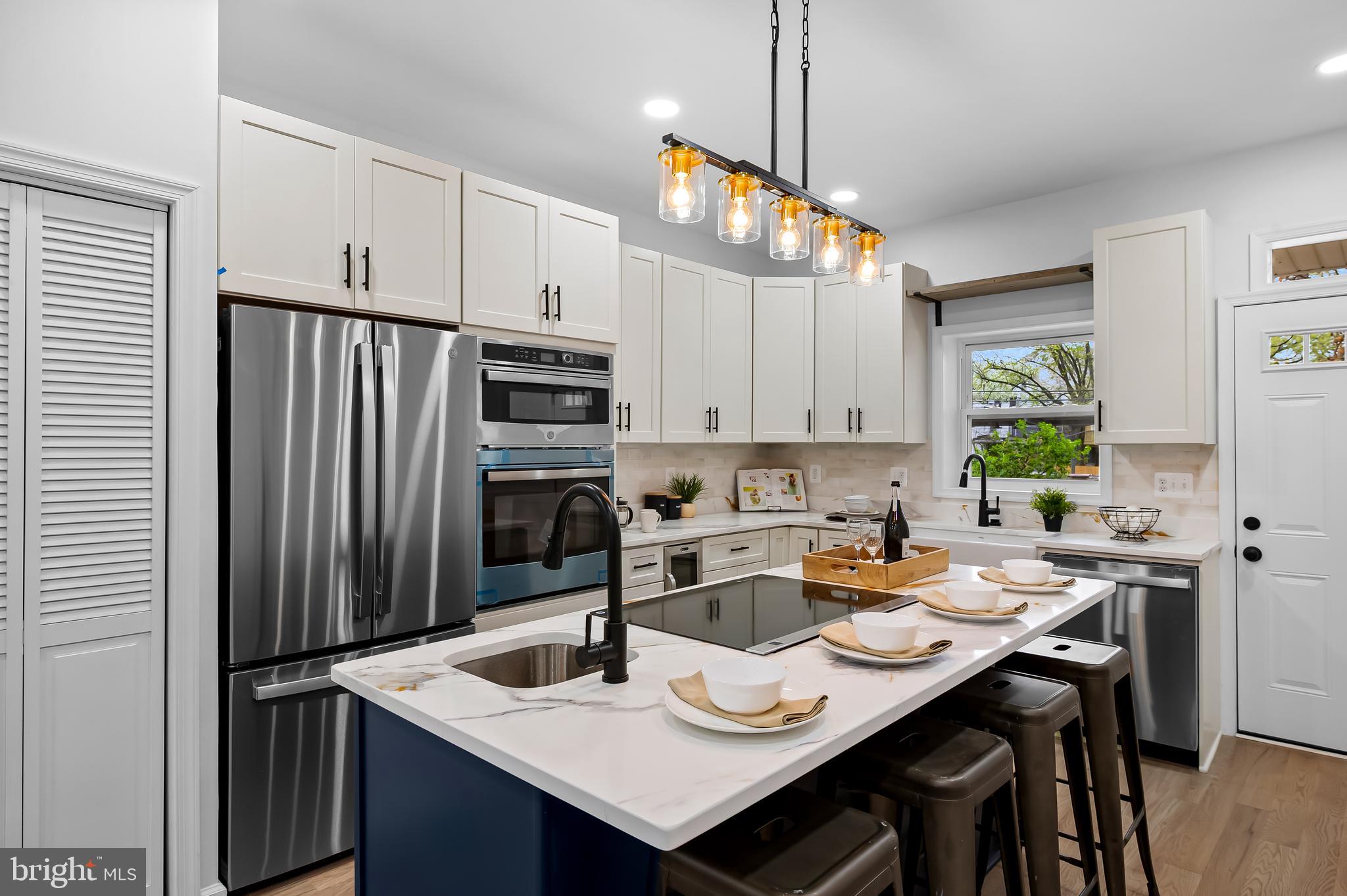 CHARLES VILLAGE - Residential