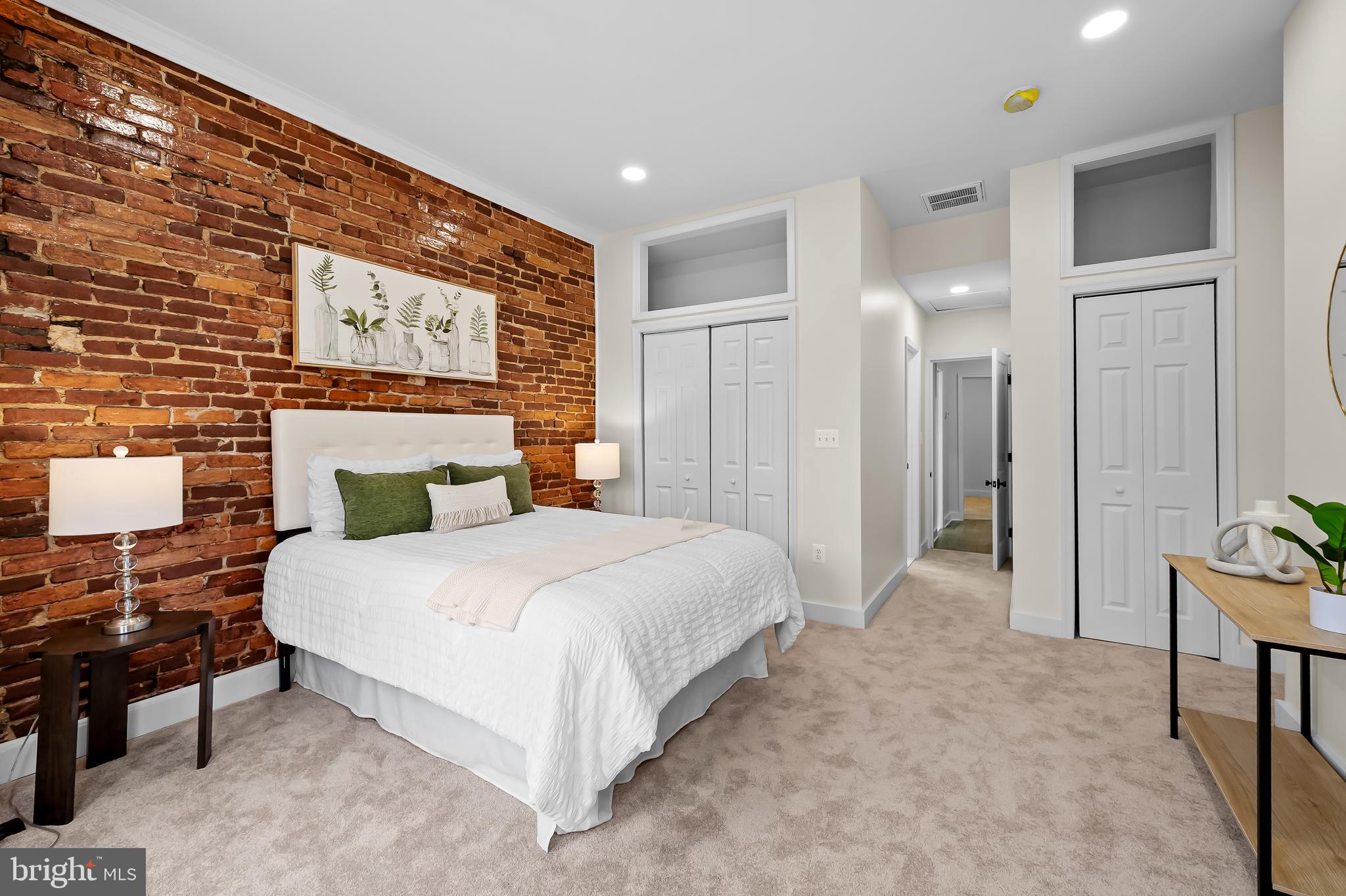 CHARLES VILLAGE - Residential