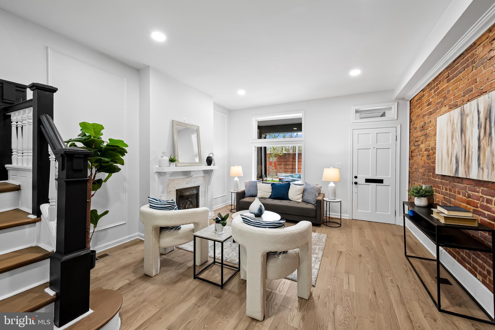 CHARLES VILLAGE - Residential