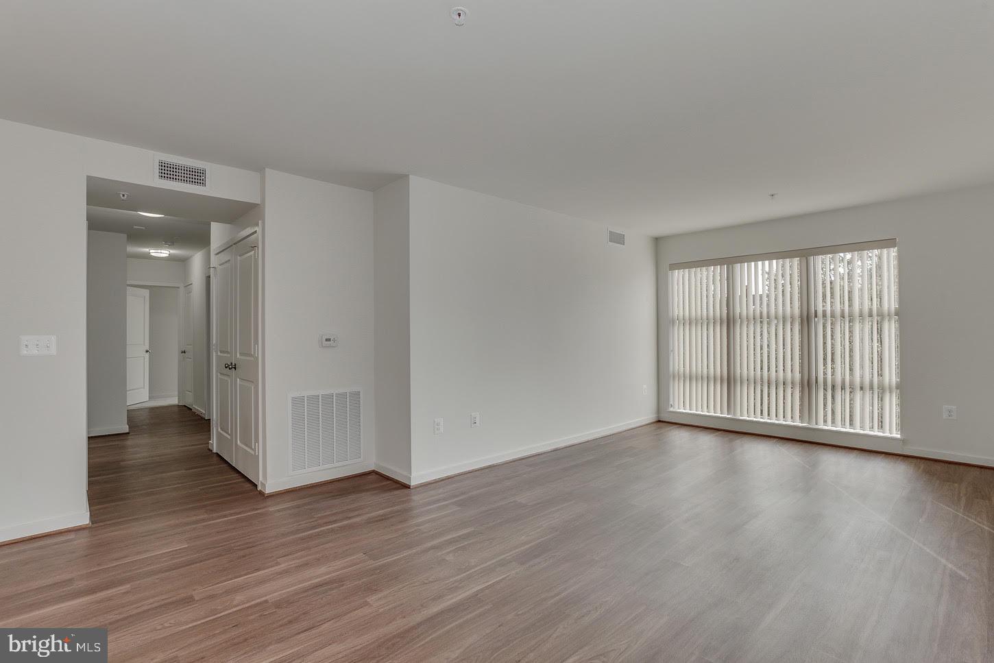 905 JACKSON STREET N 301