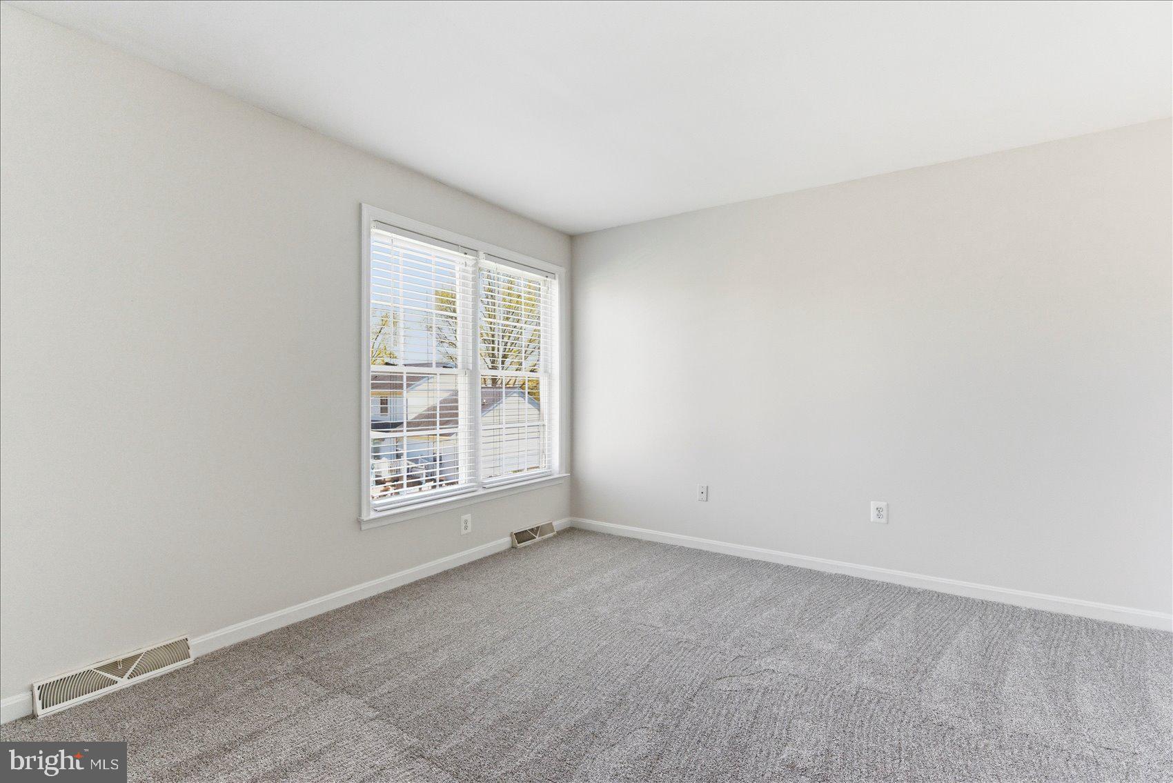 FOREST LAKES - Residential