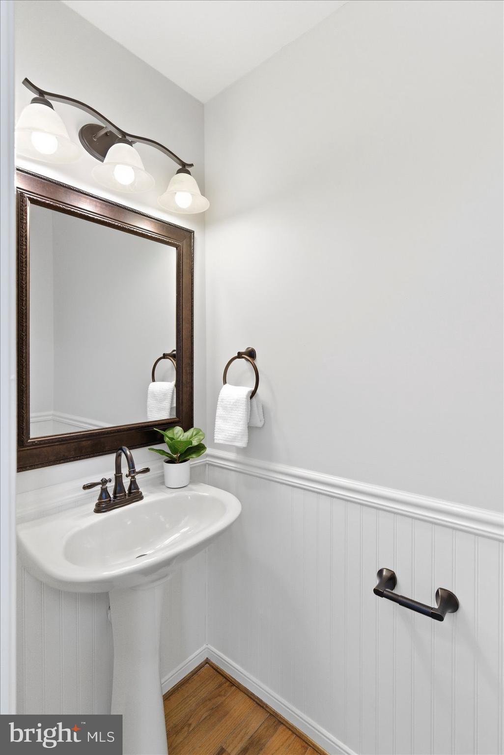 FOREST LAKES - Residential