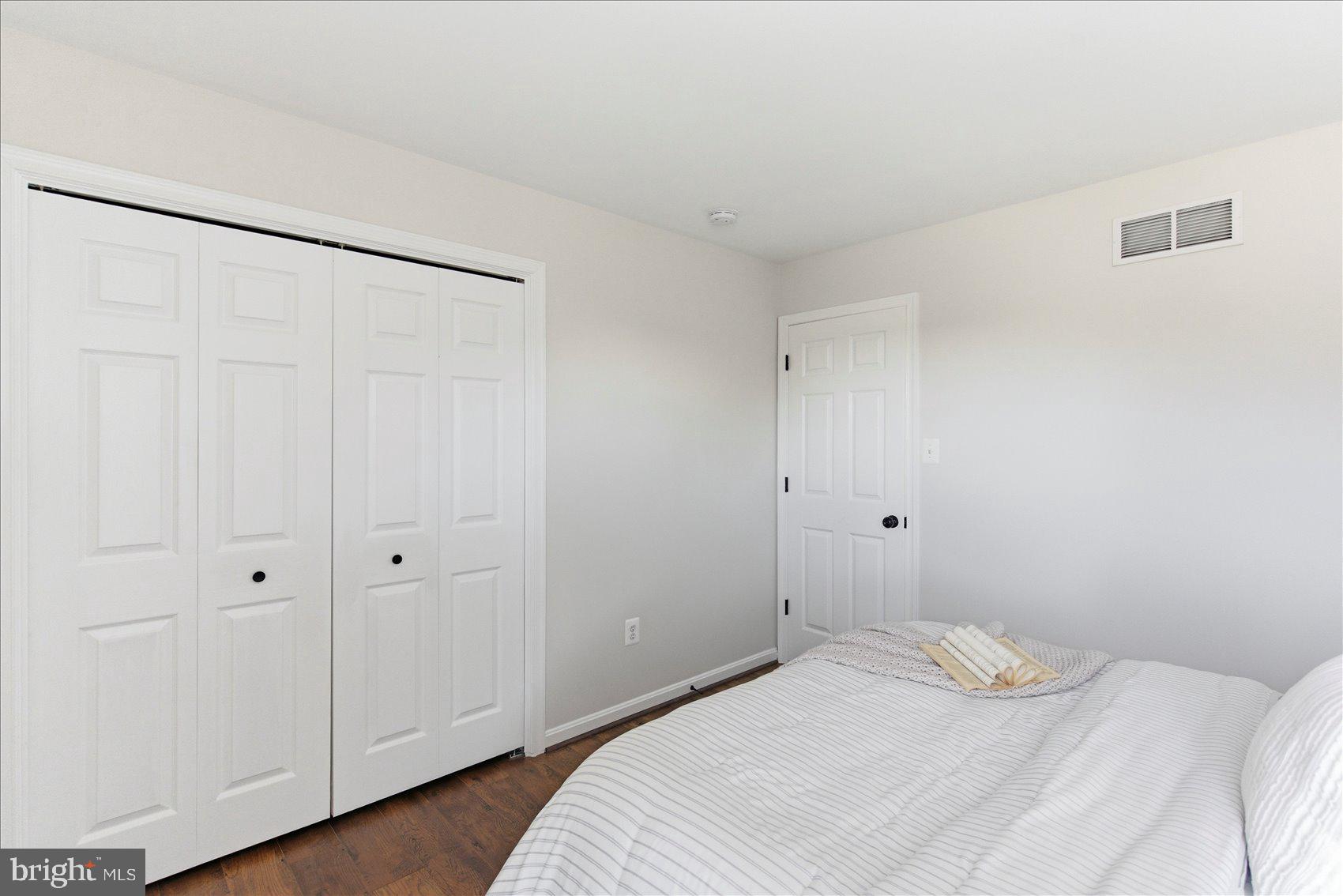 FOREST LAKES - Residential