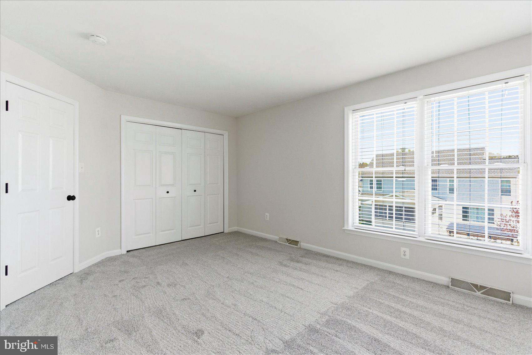 FOREST LAKES - Residential