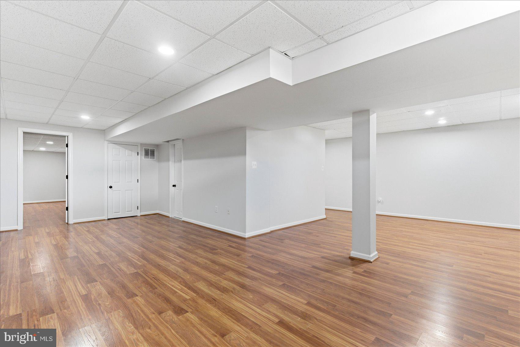 FOREST LAKES - Residential