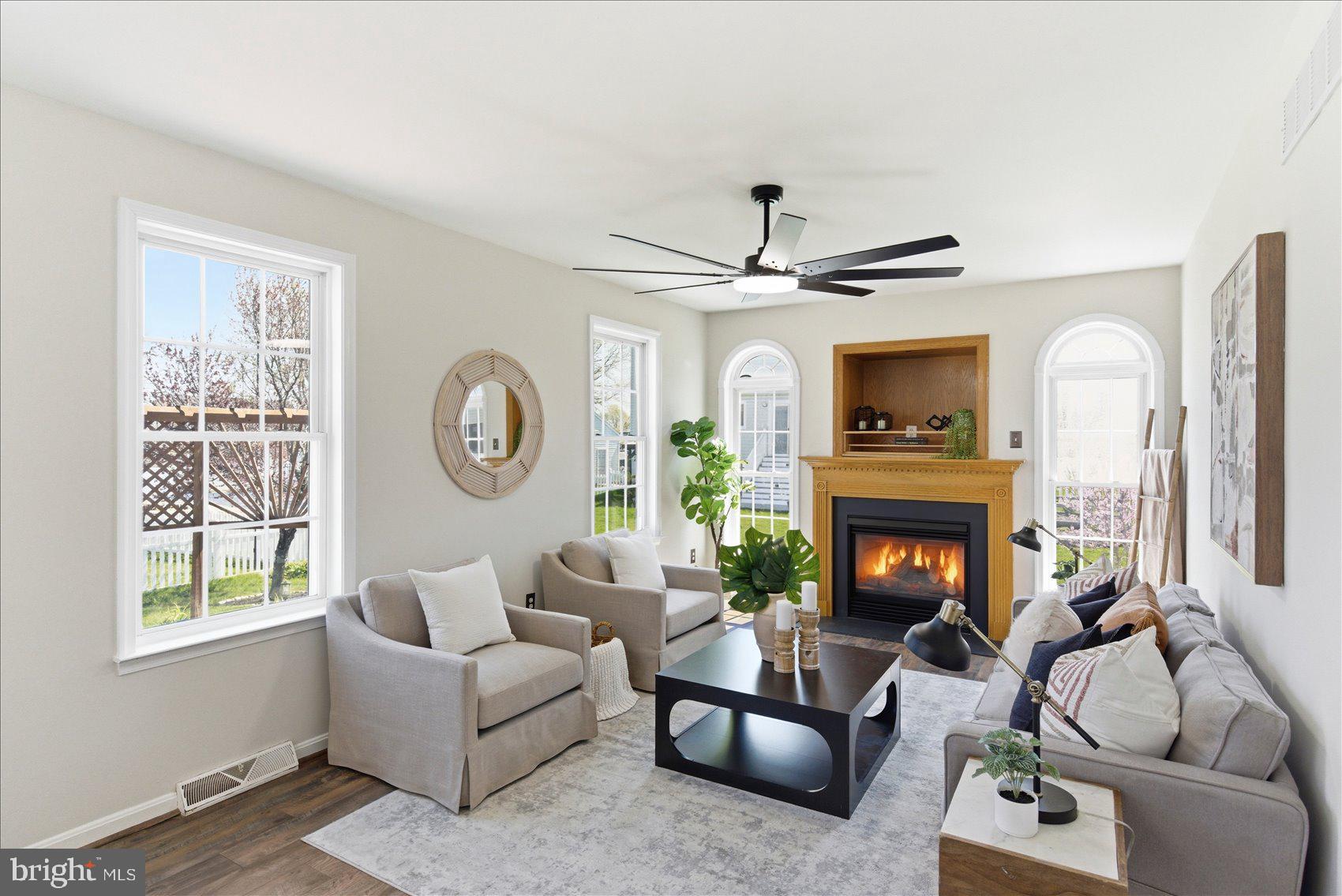 FOREST LAKES - Residential