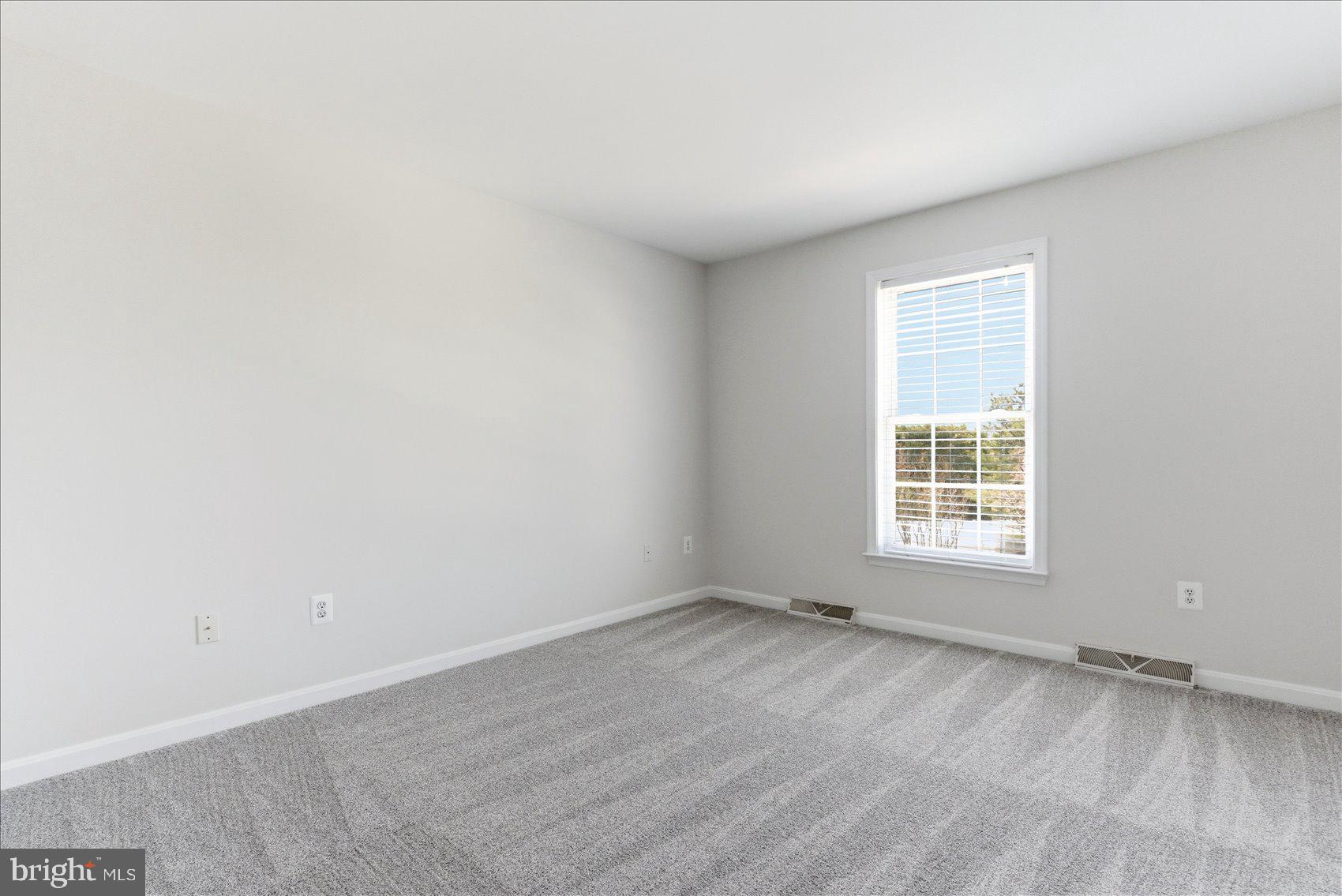 FOREST LAKES - Residential