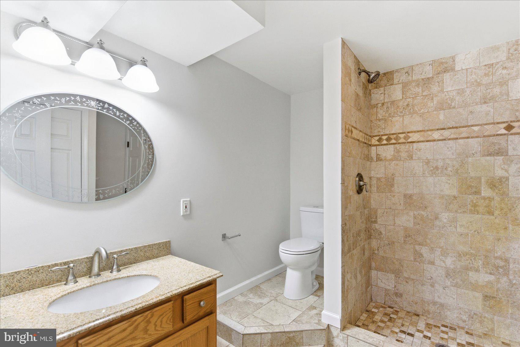 FOREST LAKES - Residential