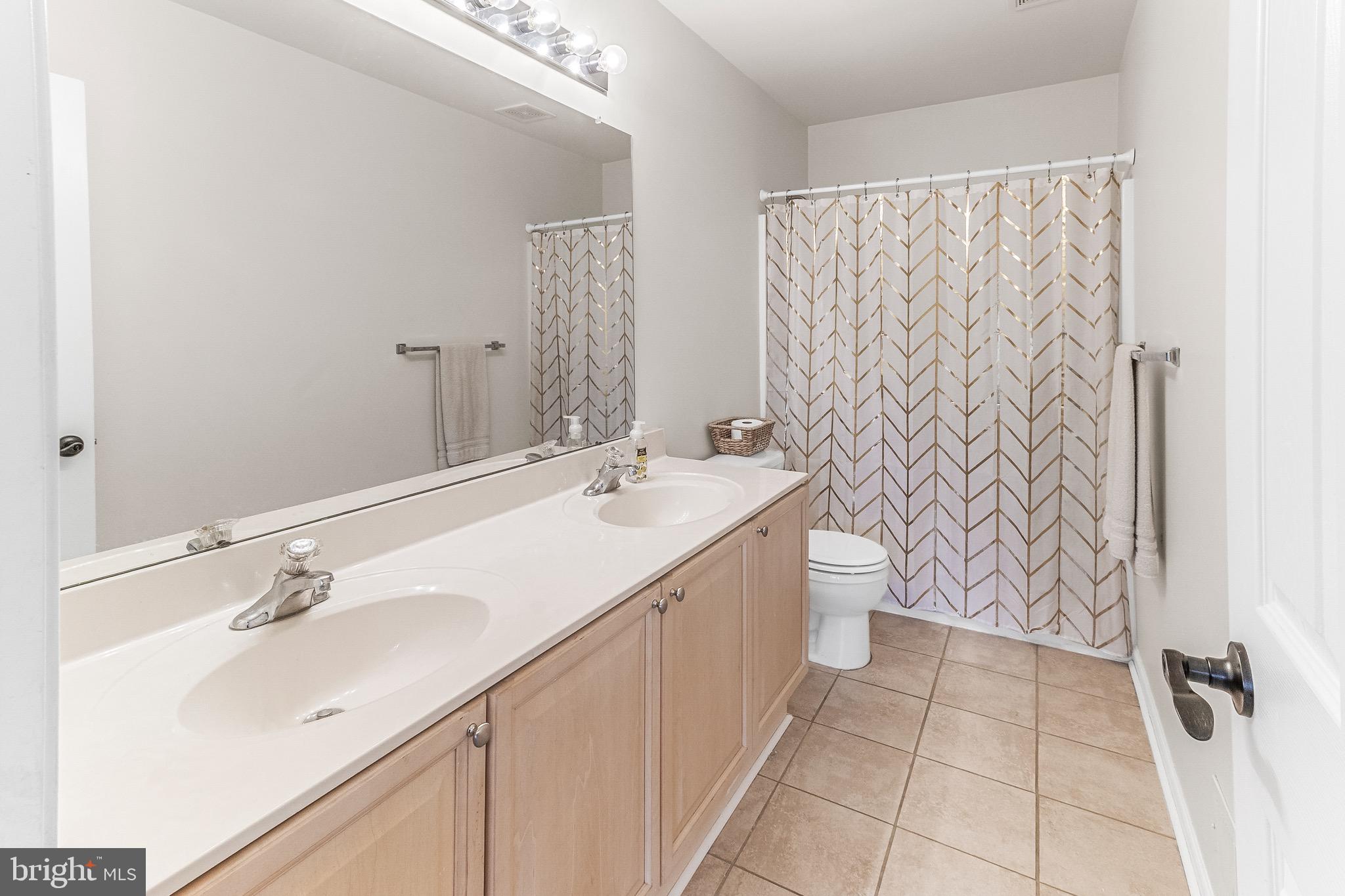 LAUREL RIDGE - Residential