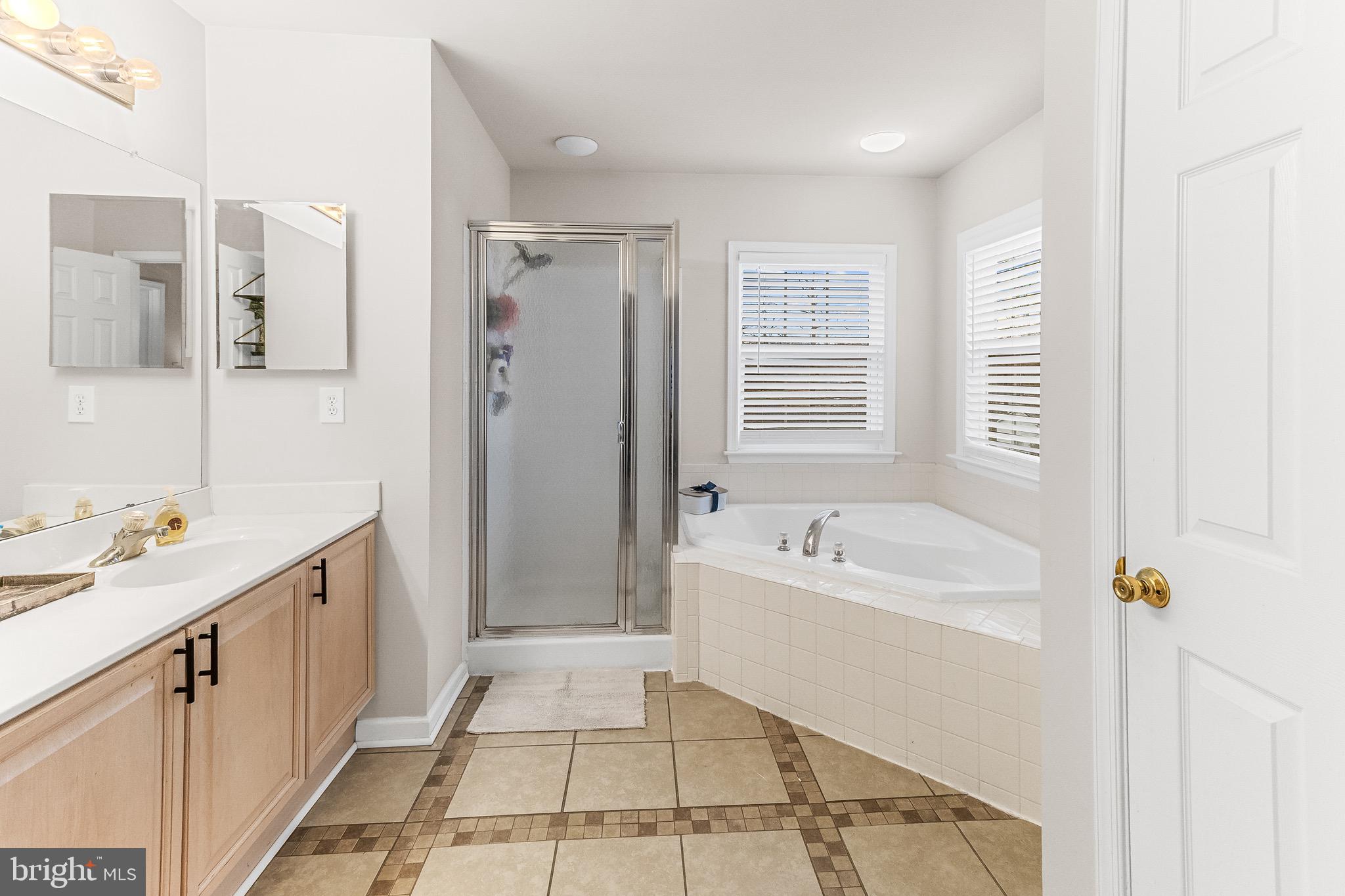 LAUREL RIDGE - Residential