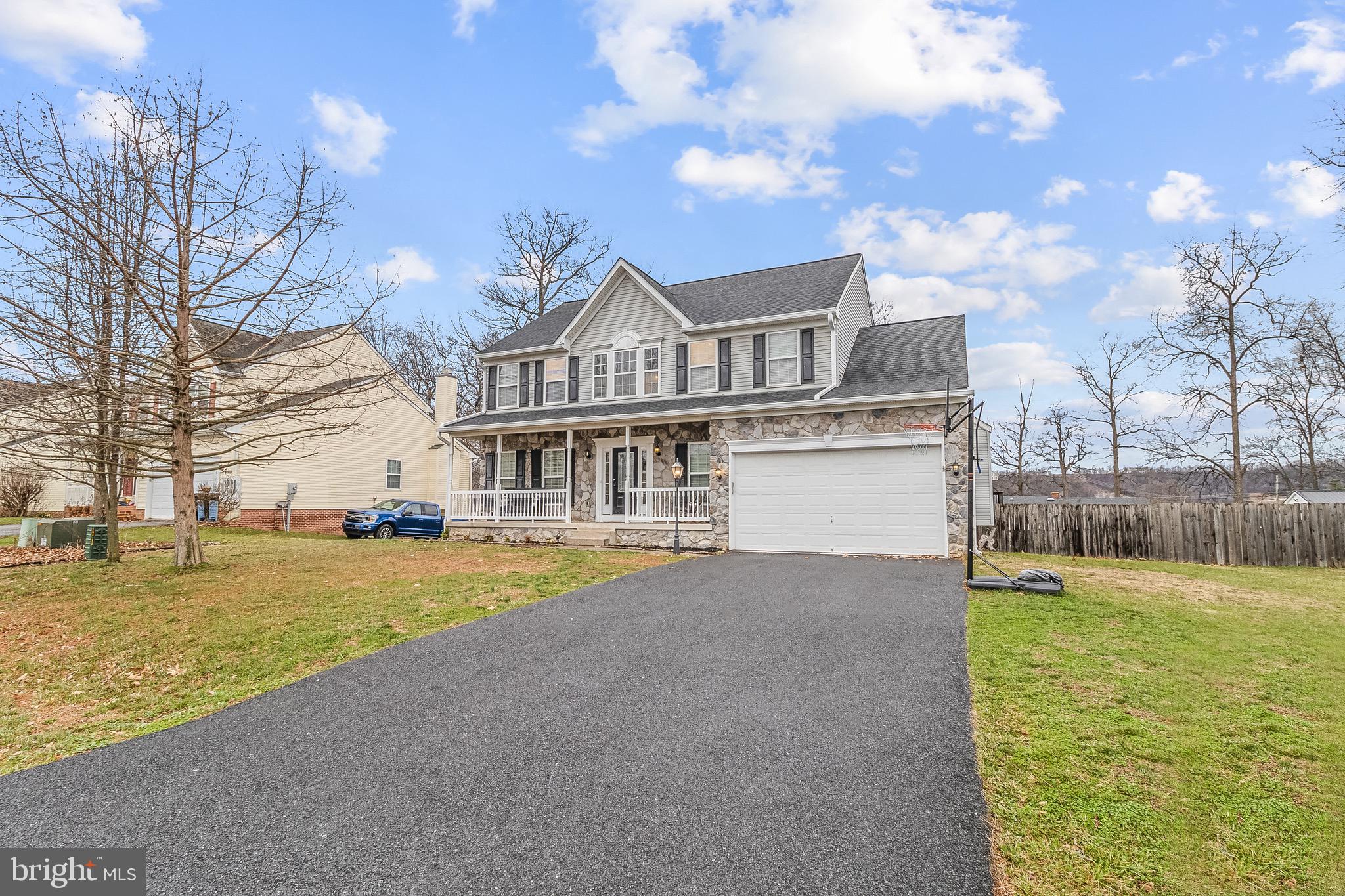 LAUREL RIDGE - Residential