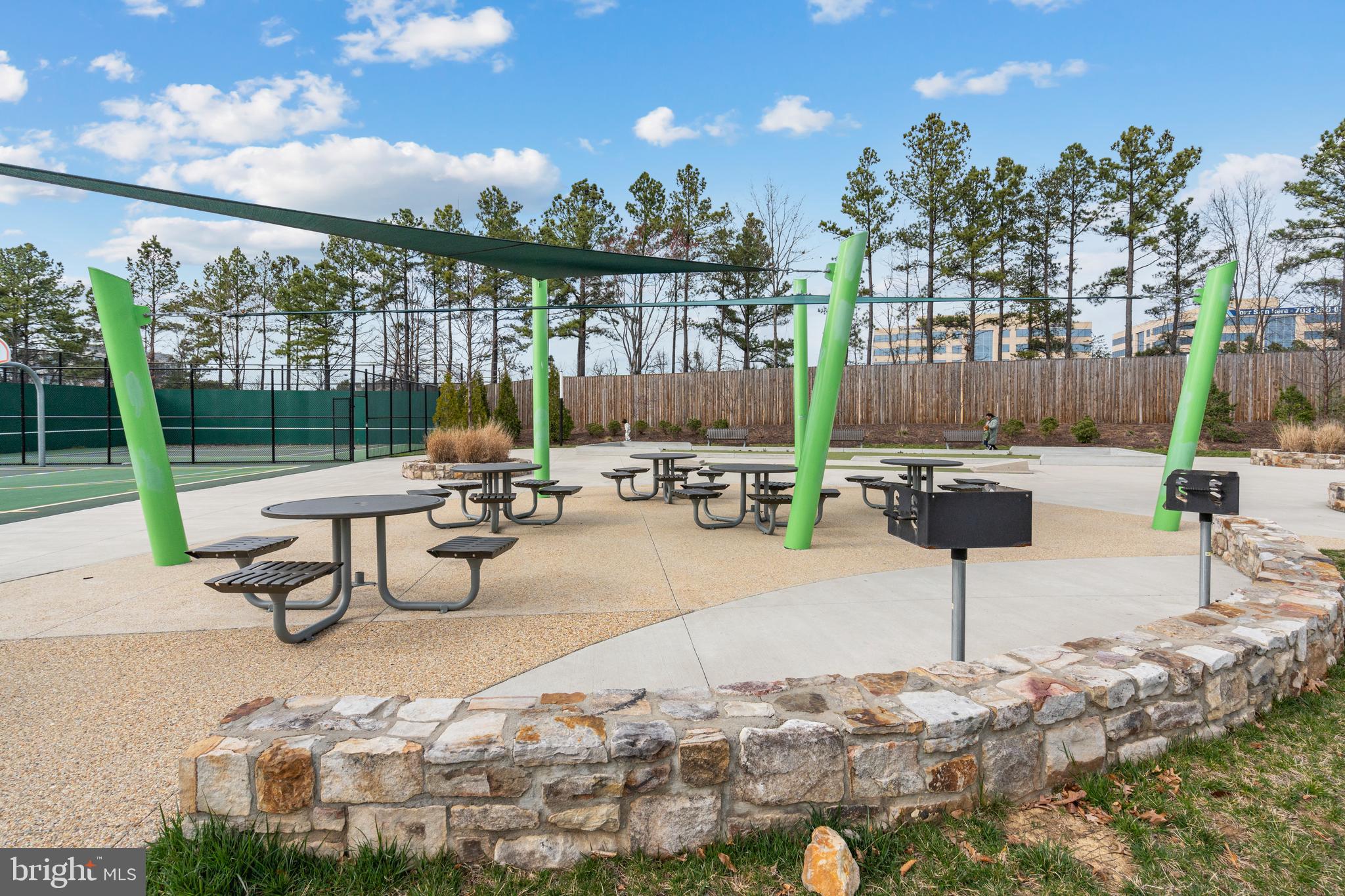 WOODLAND PARK - Residential