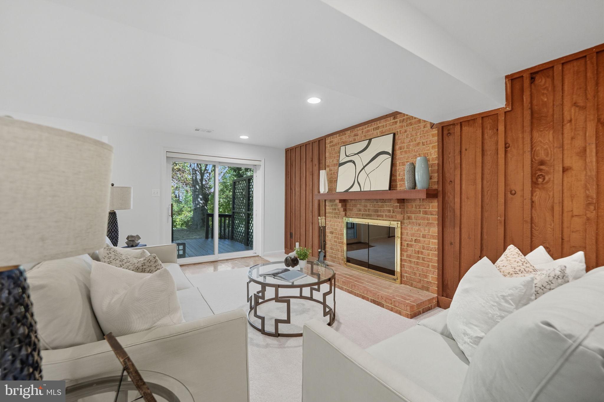 GEORGE MASON FOREST - Residential