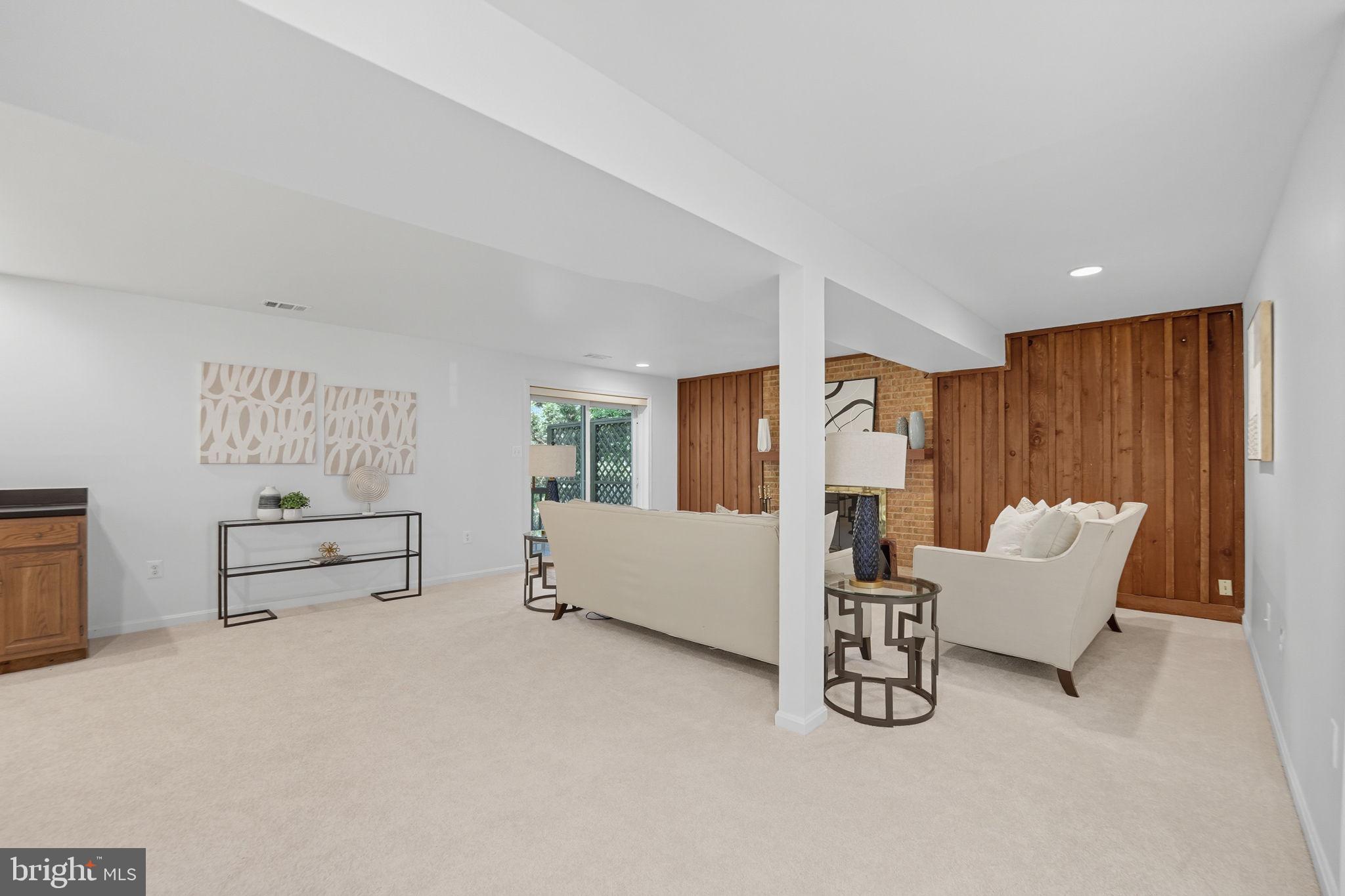 GEORGE MASON FOREST - Residential