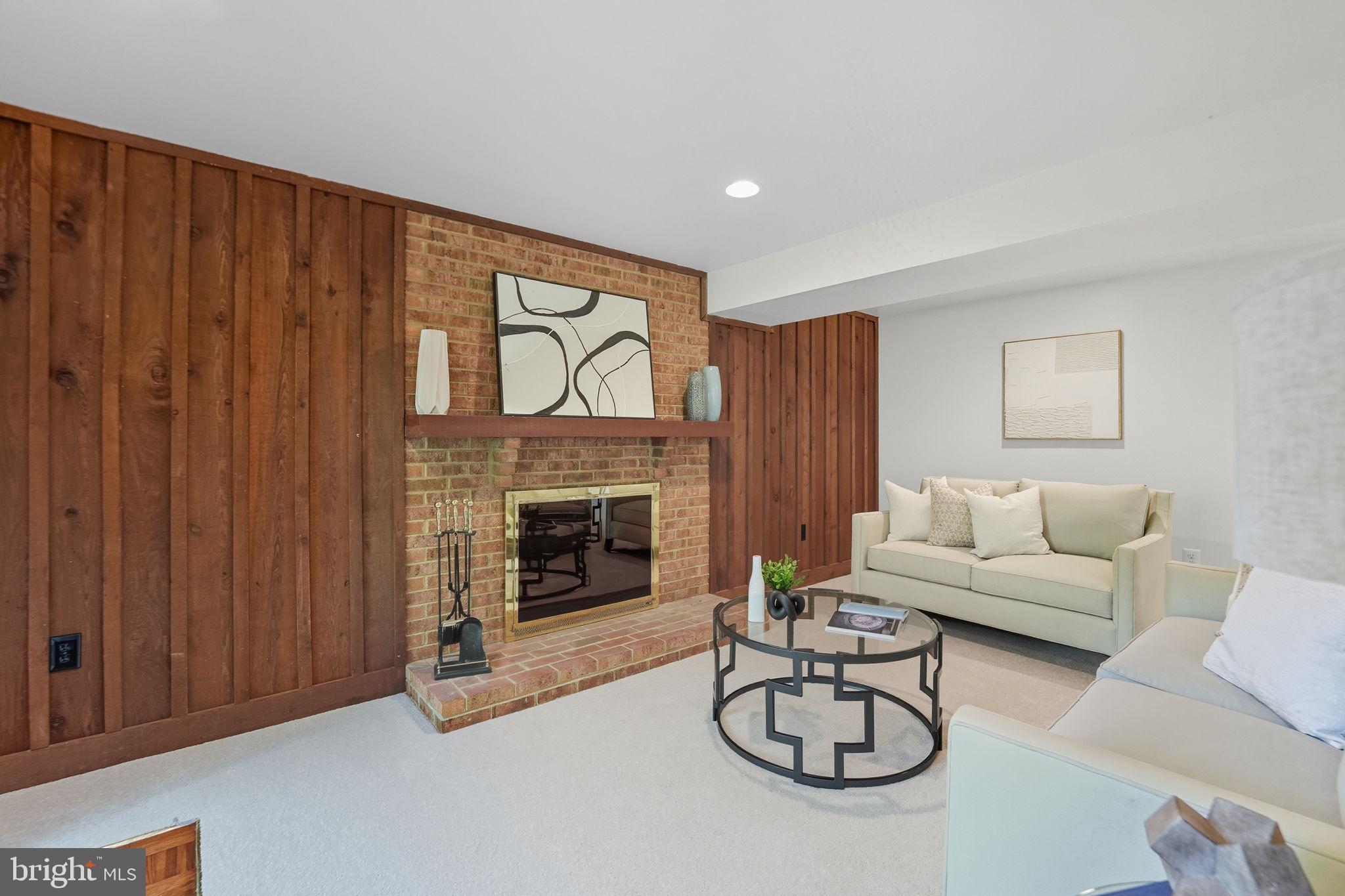 GEORGE MASON FOREST - Residential