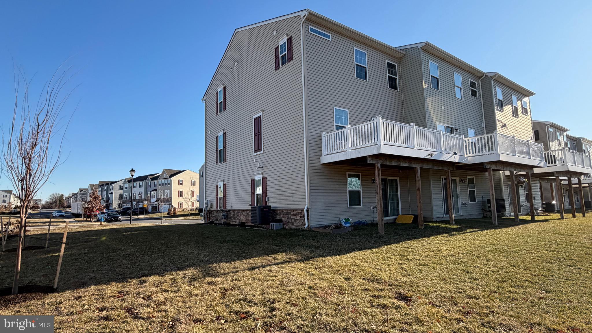 CHESTNUT HILL PRESERVES - Residential