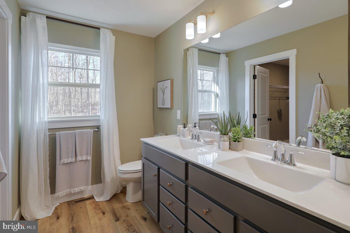 MEADOWBROOK - Residential