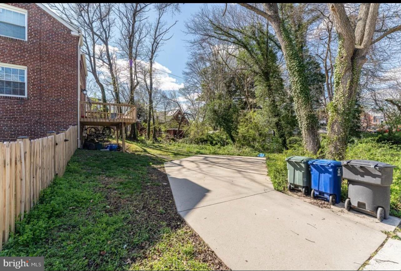 BRANDON VILLAGE - Residential Lease