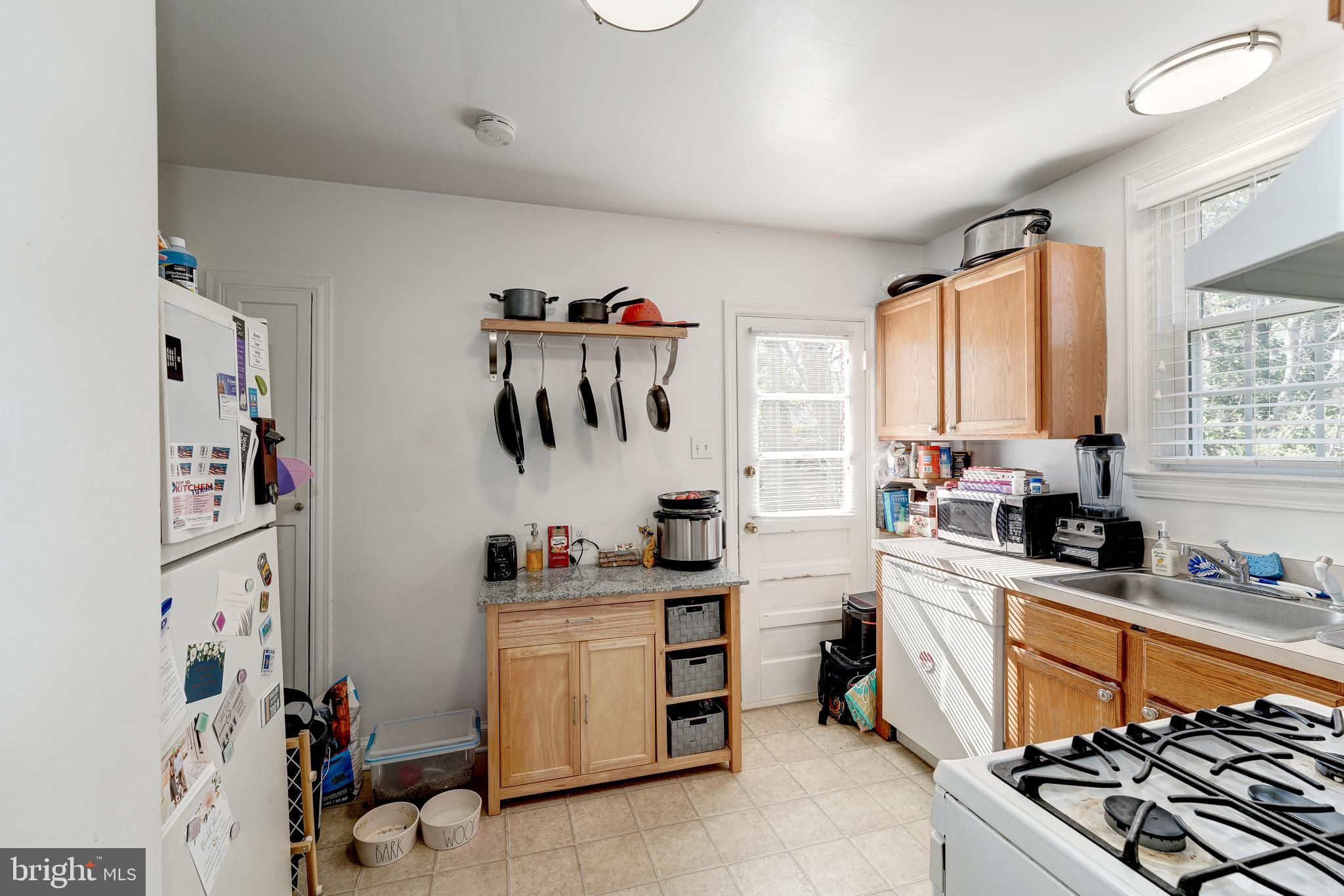 BRANDON VILLAGE - Residential Lease