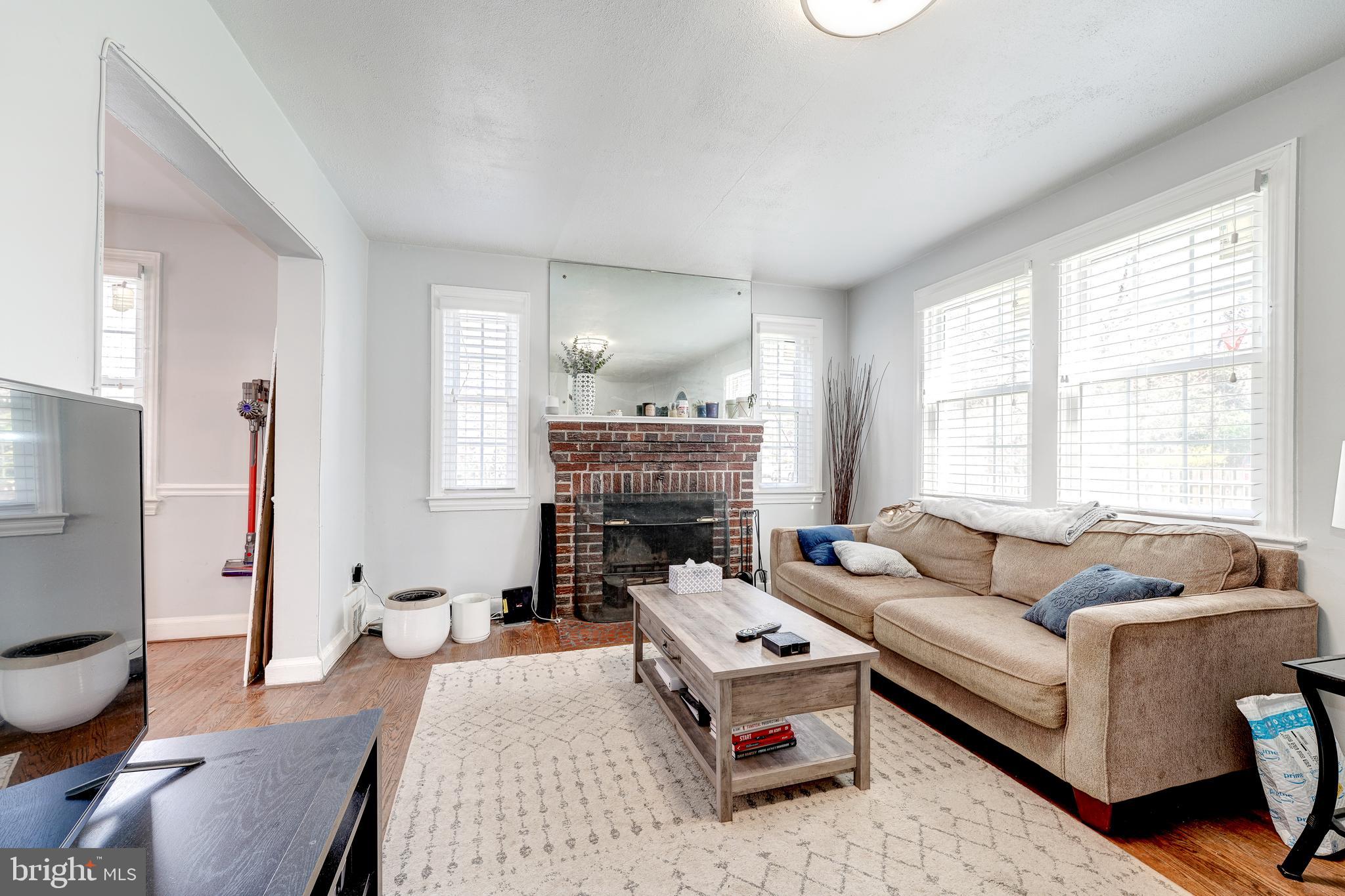 BRANDON VILLAGE - Residential Lease