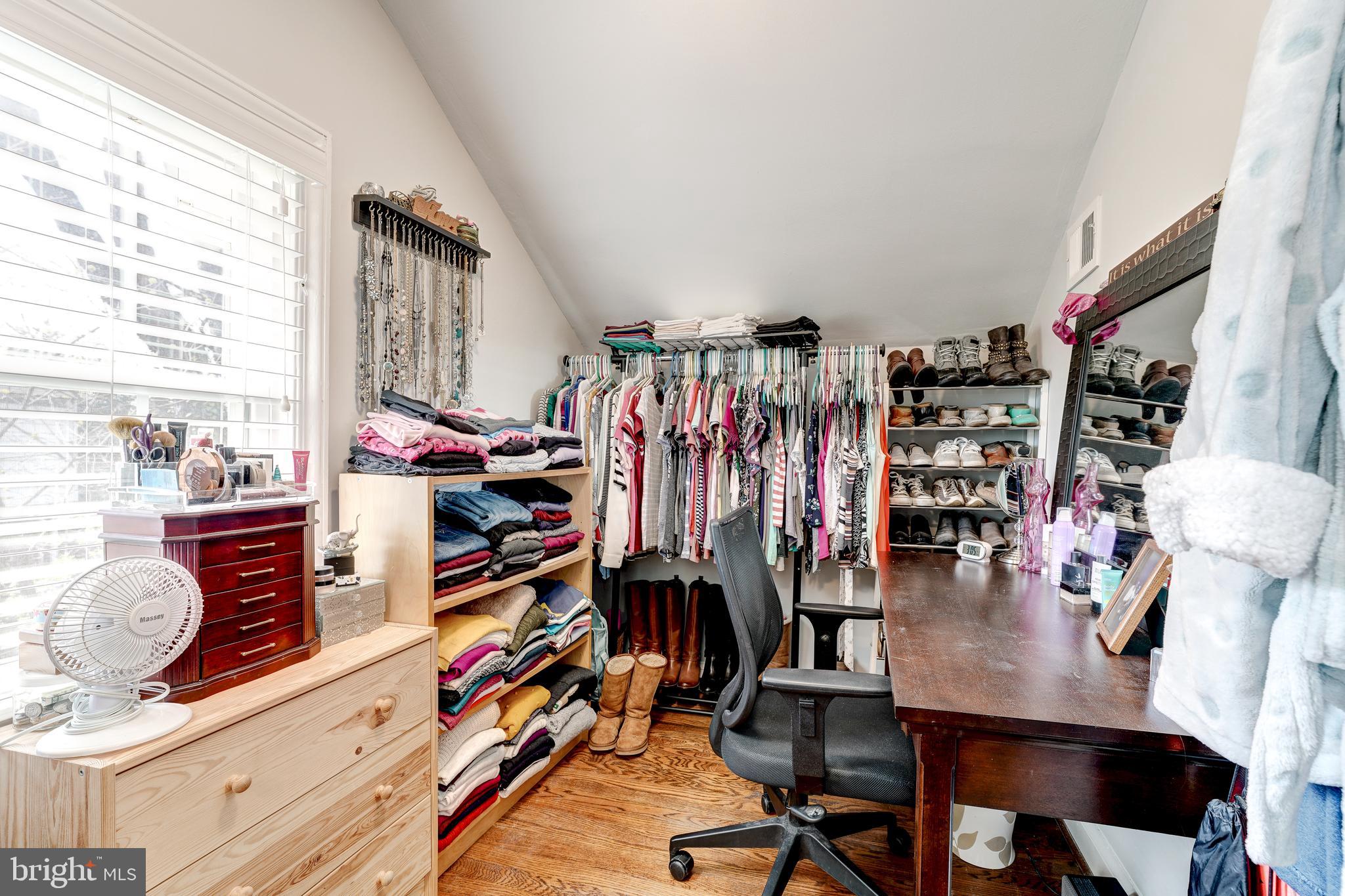 BRANDON VILLAGE - Residential Lease