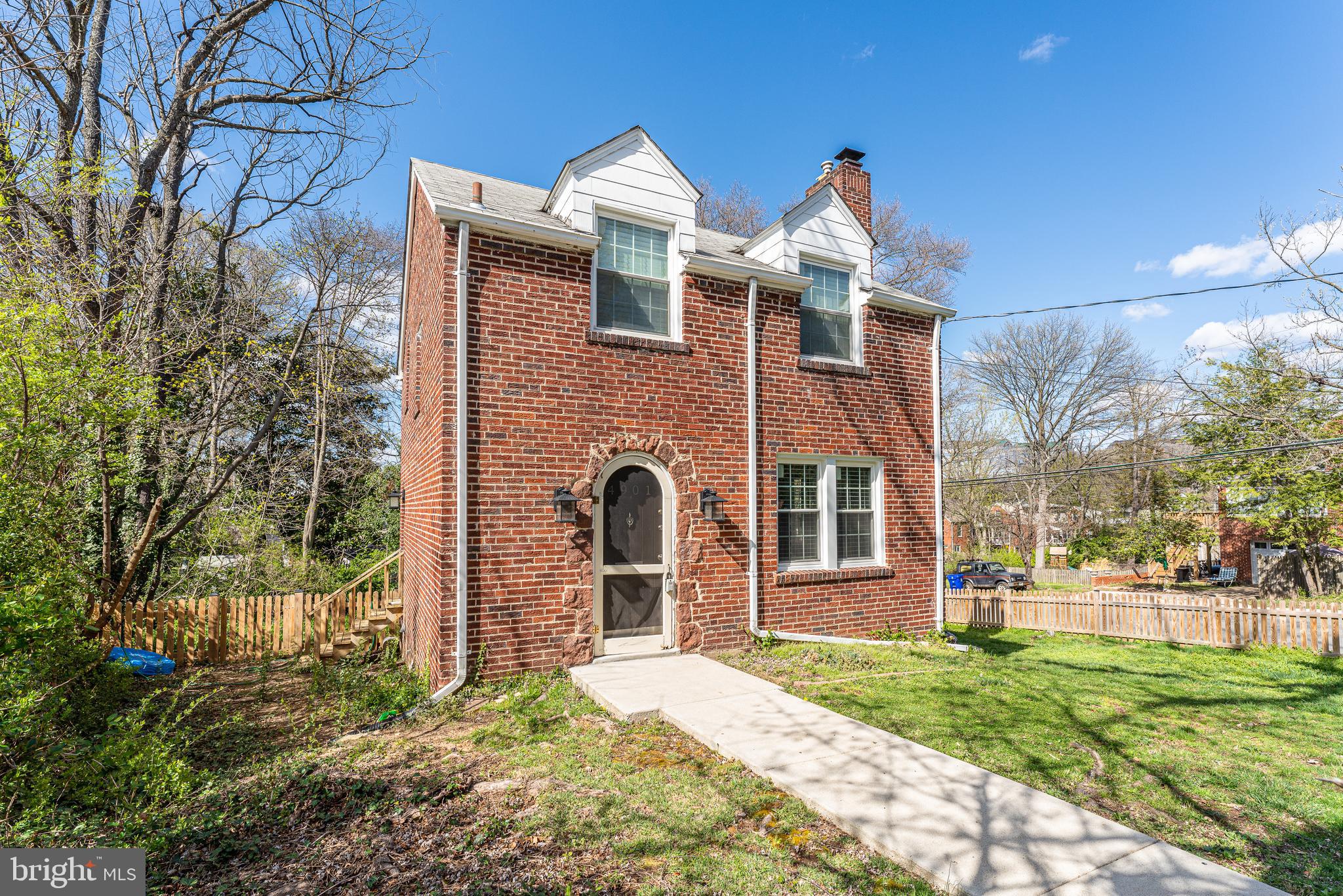 BRANDON VILLAGE - Residential Lease