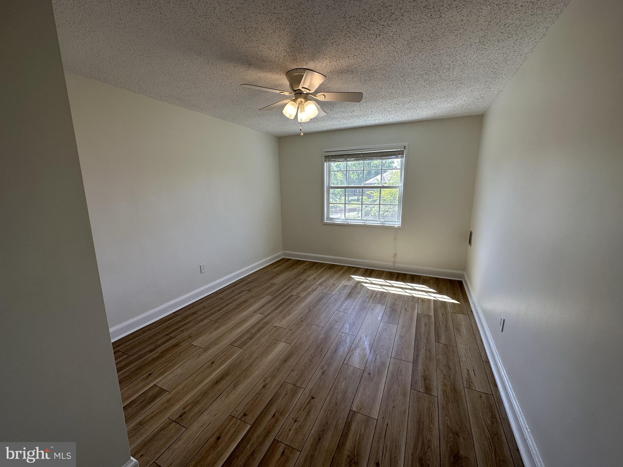 POTOWMACK CROSSING - Residential