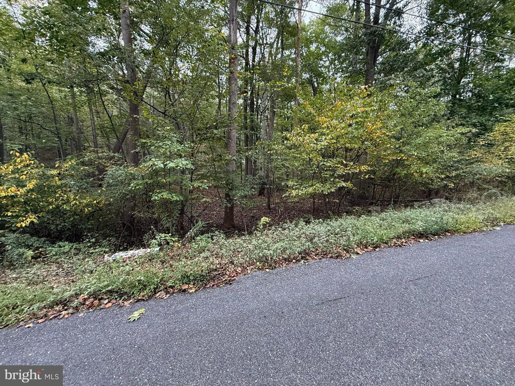 Photo of 541 Hemlock Lane, LEBANON, PA 17042 (MLS # PALN2023064)