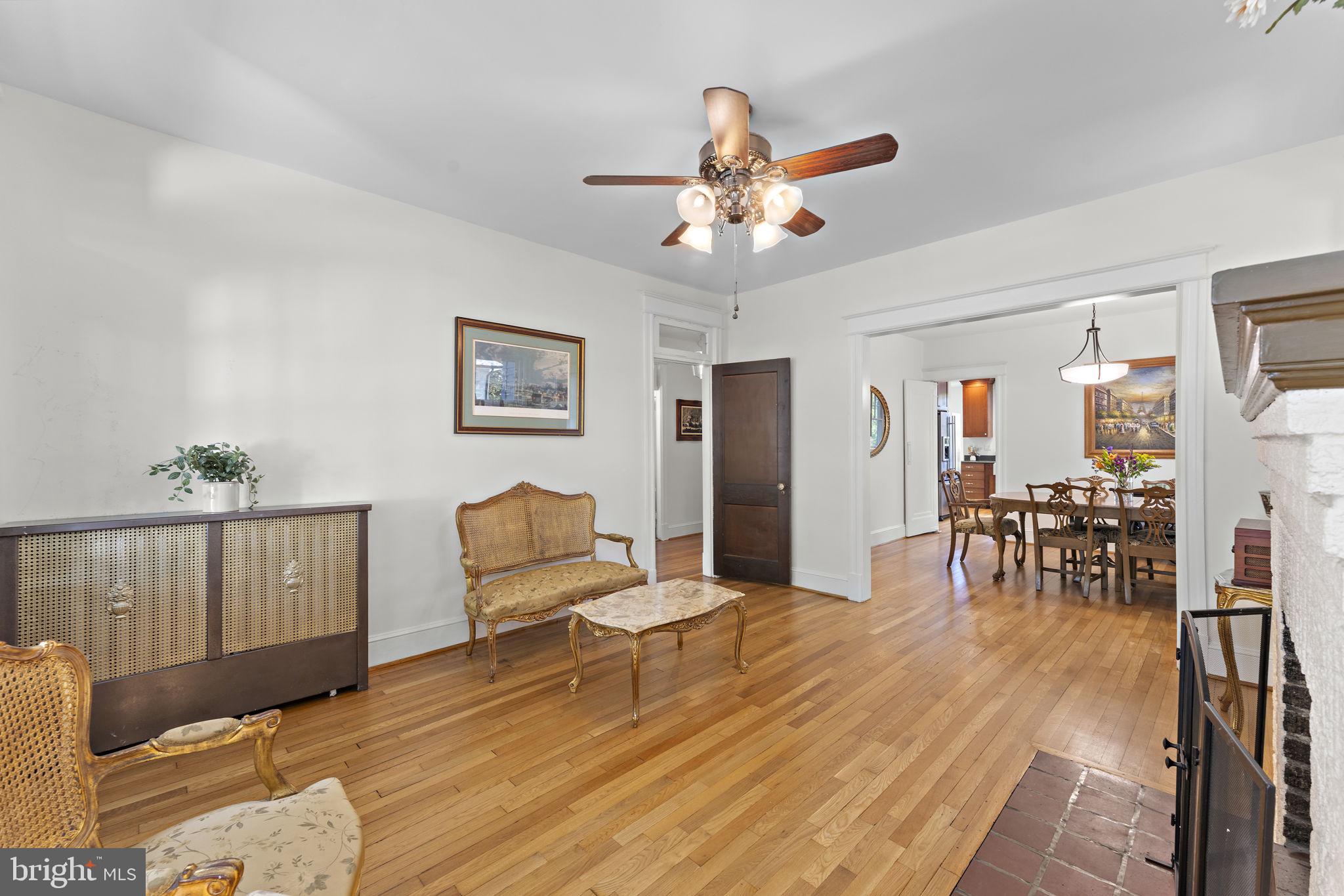 CHEVY CHASE - Residential