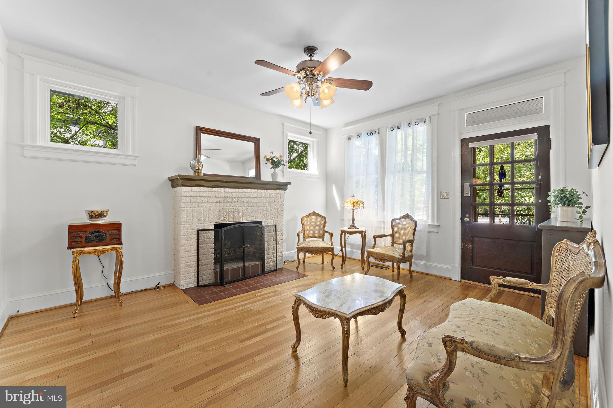 CHEVY CHASE - Residential